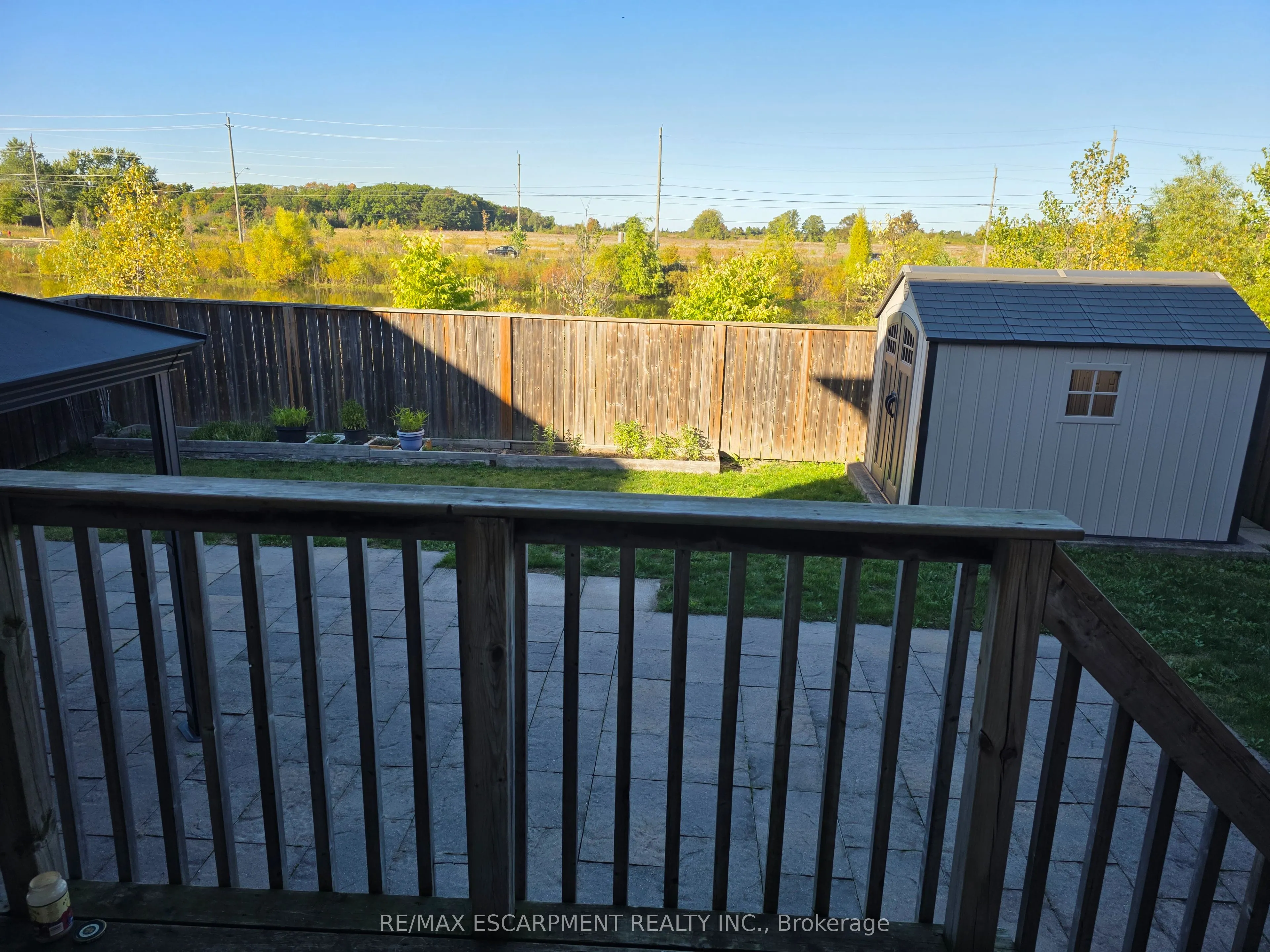 83 Boulder Crescent