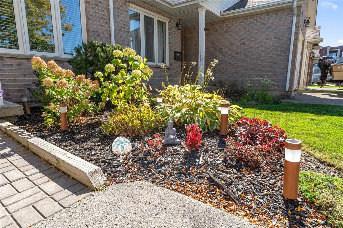 191 Autumn Crescent
