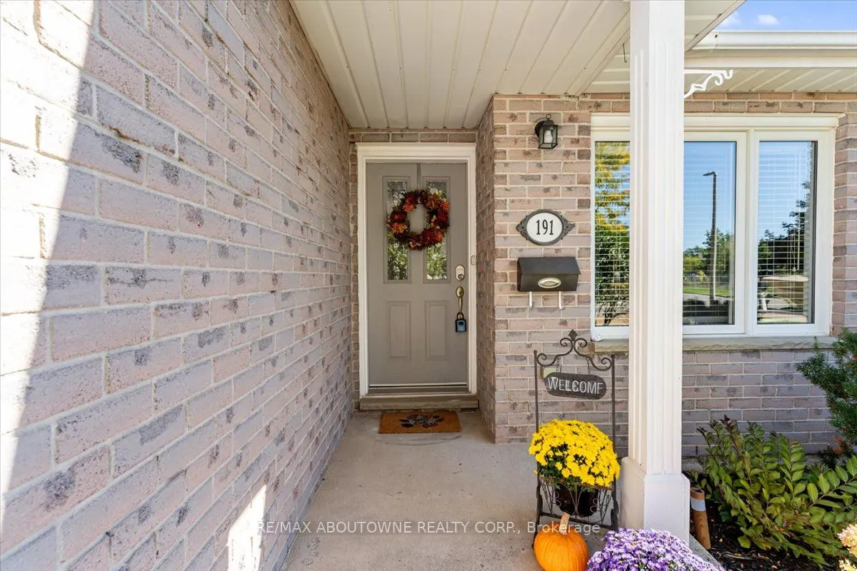 191 Autumn Crescent