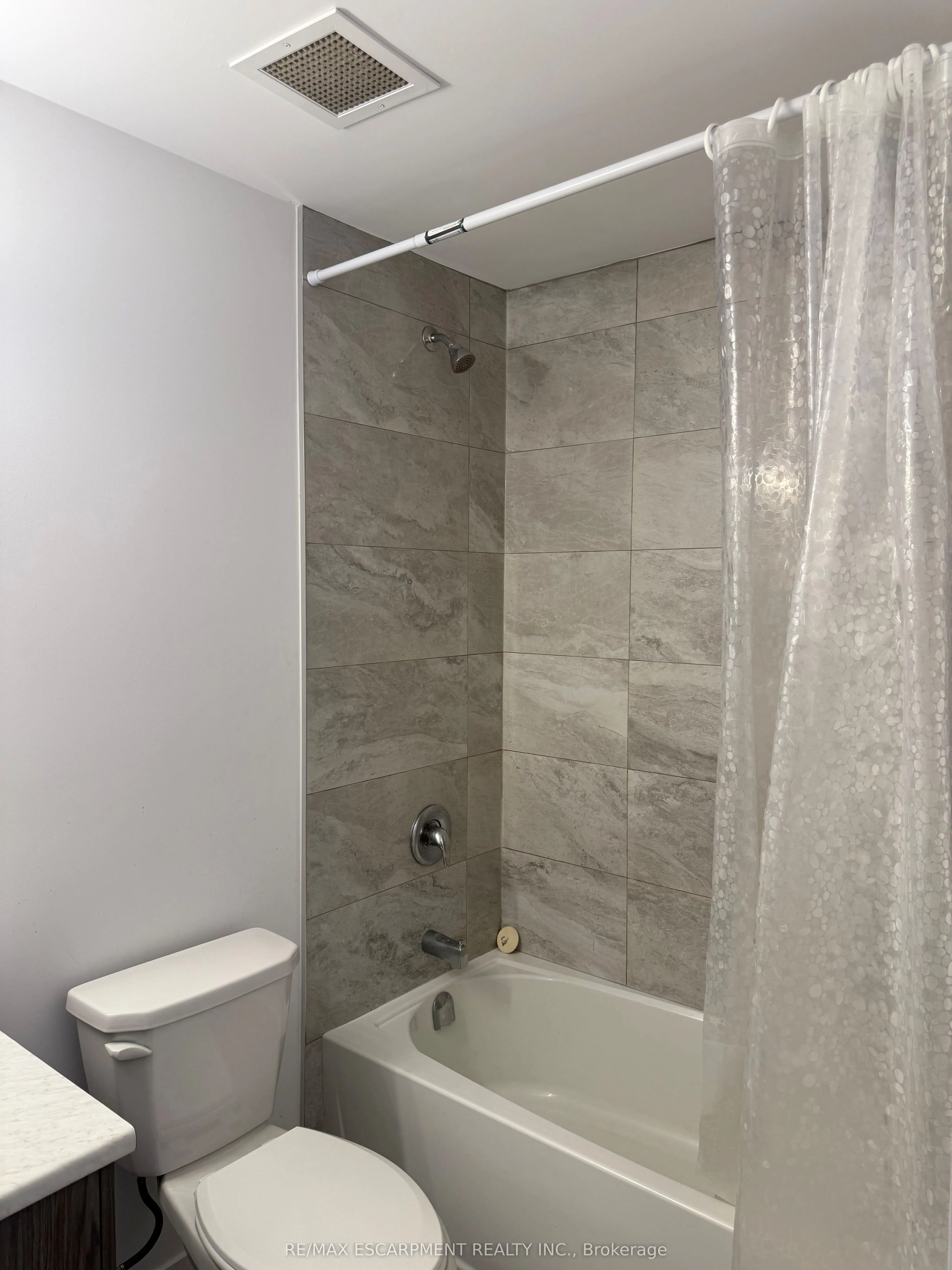 450 Dundas Street, #326