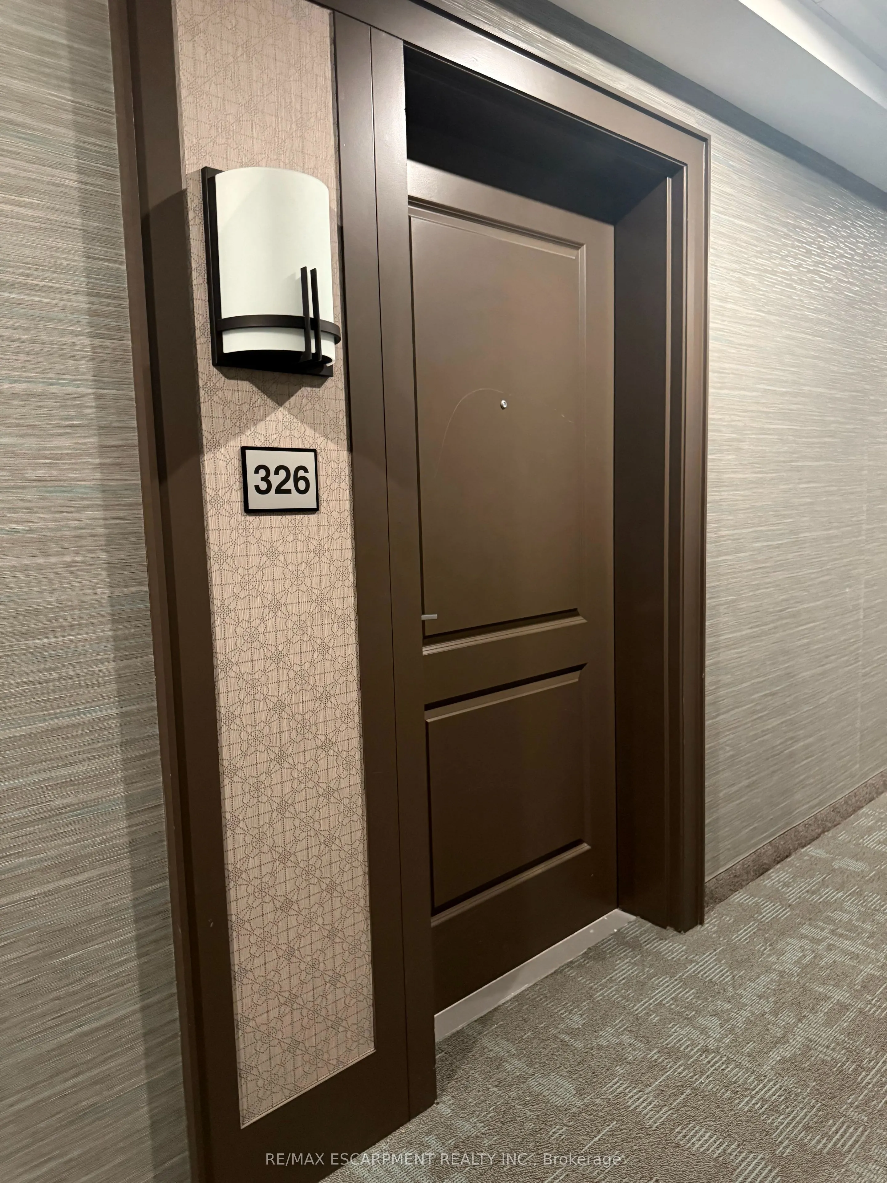 450 Dundas Street, #326