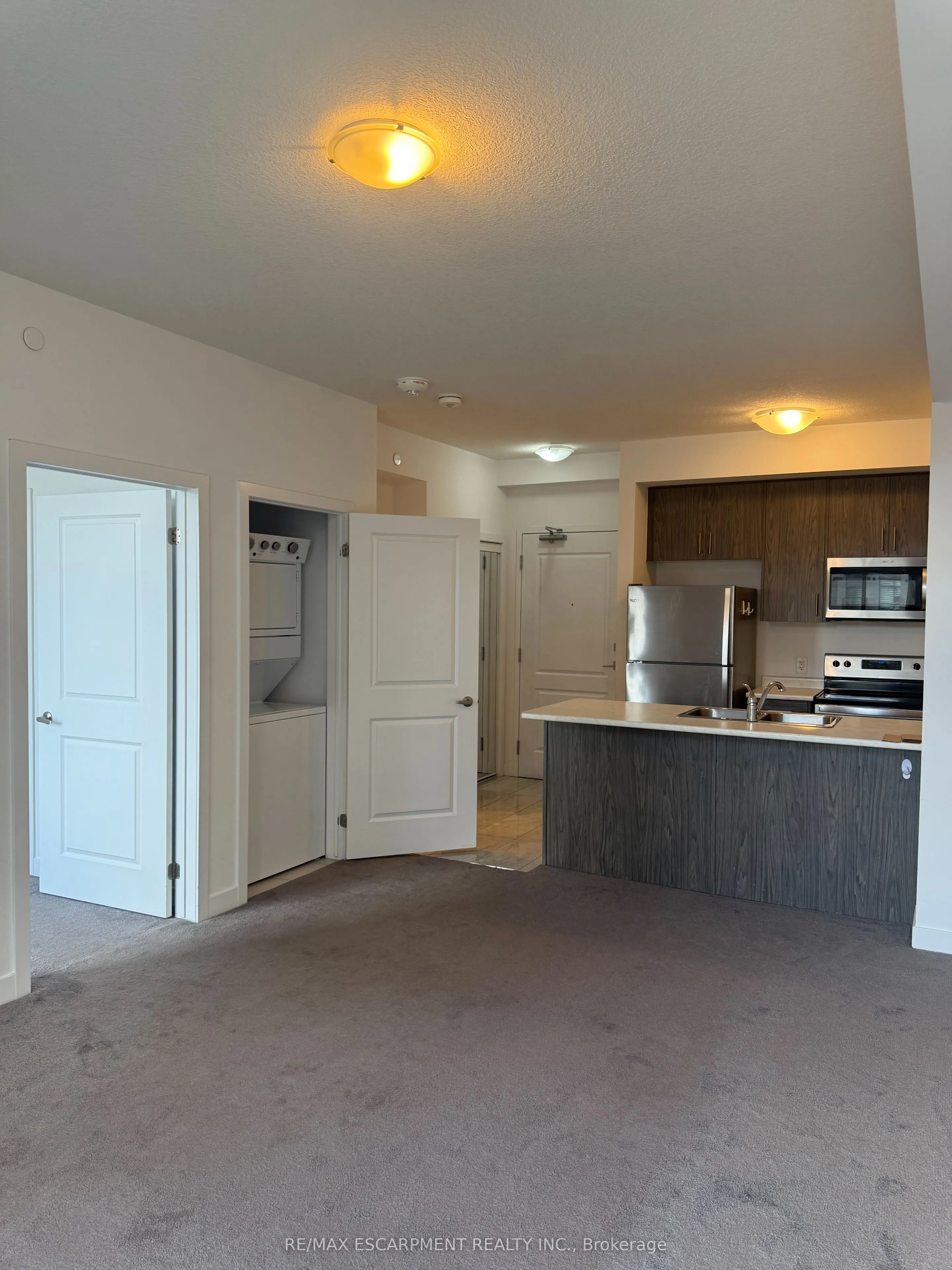 450 Dundas Street, #326
