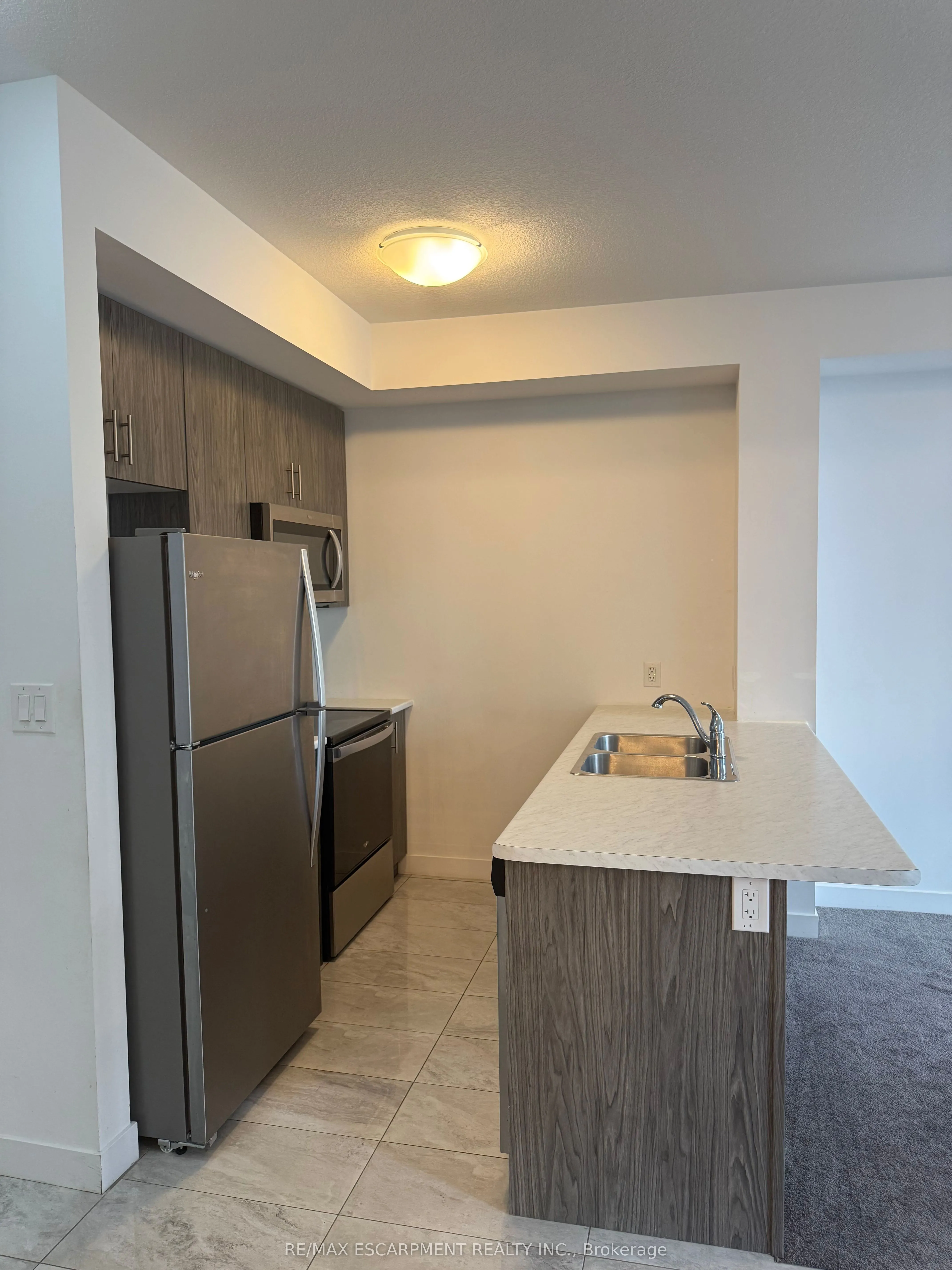 450 Dundas Street, #326