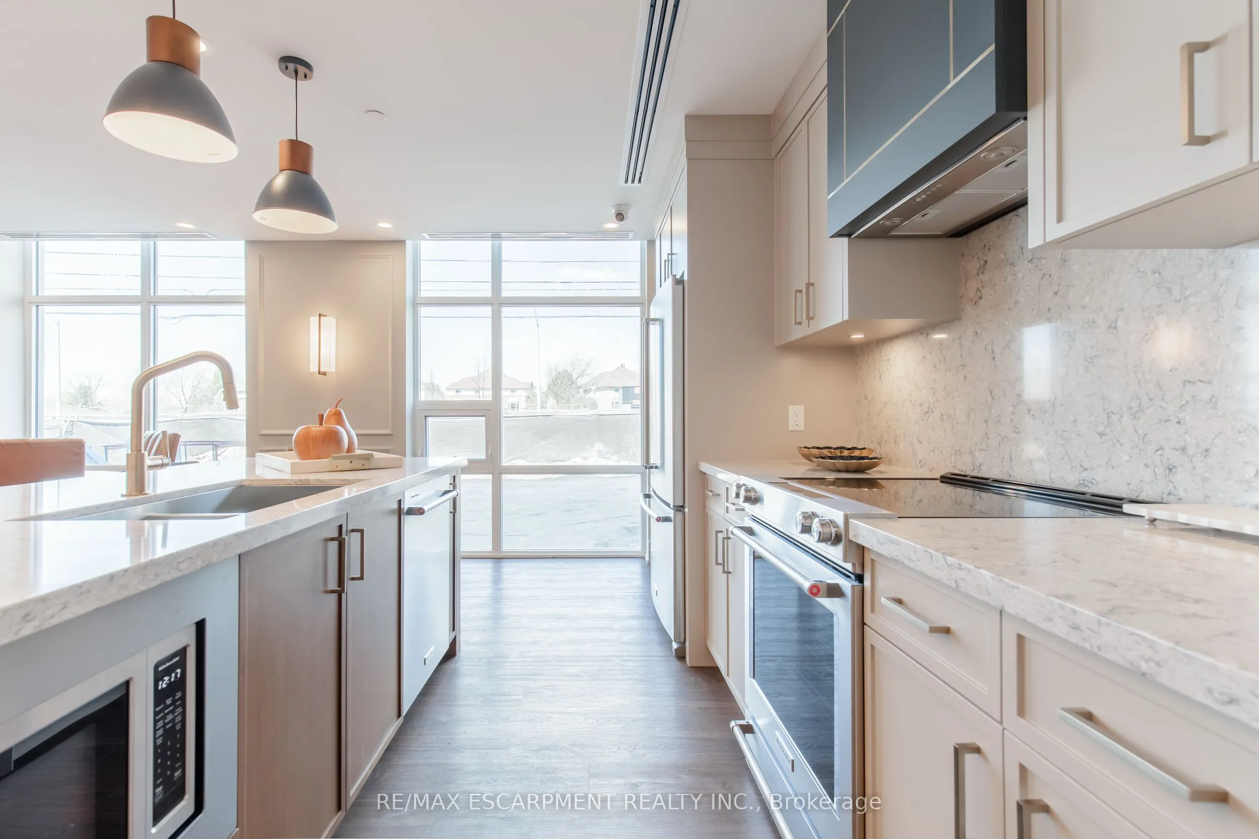 450 Dundas Street, #326