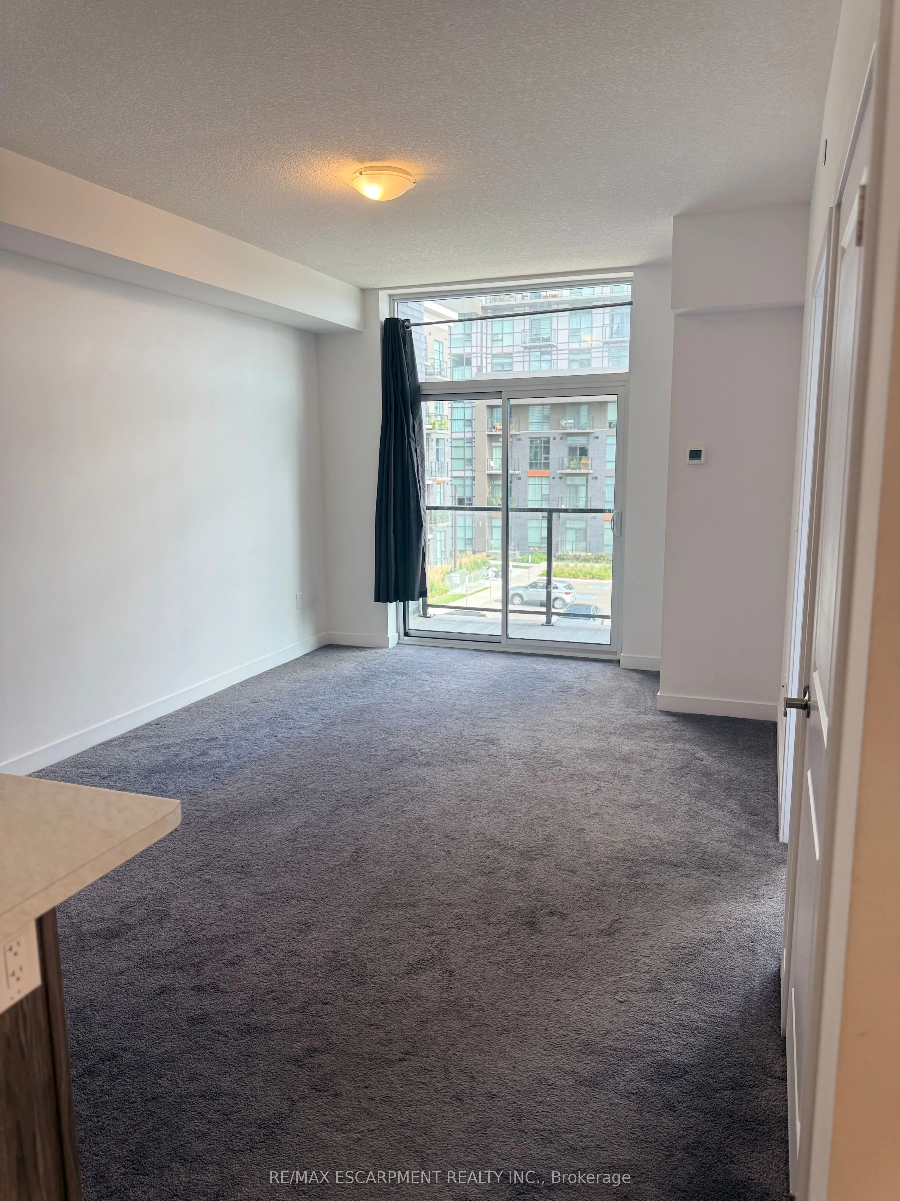 450 Dundas Street, #326