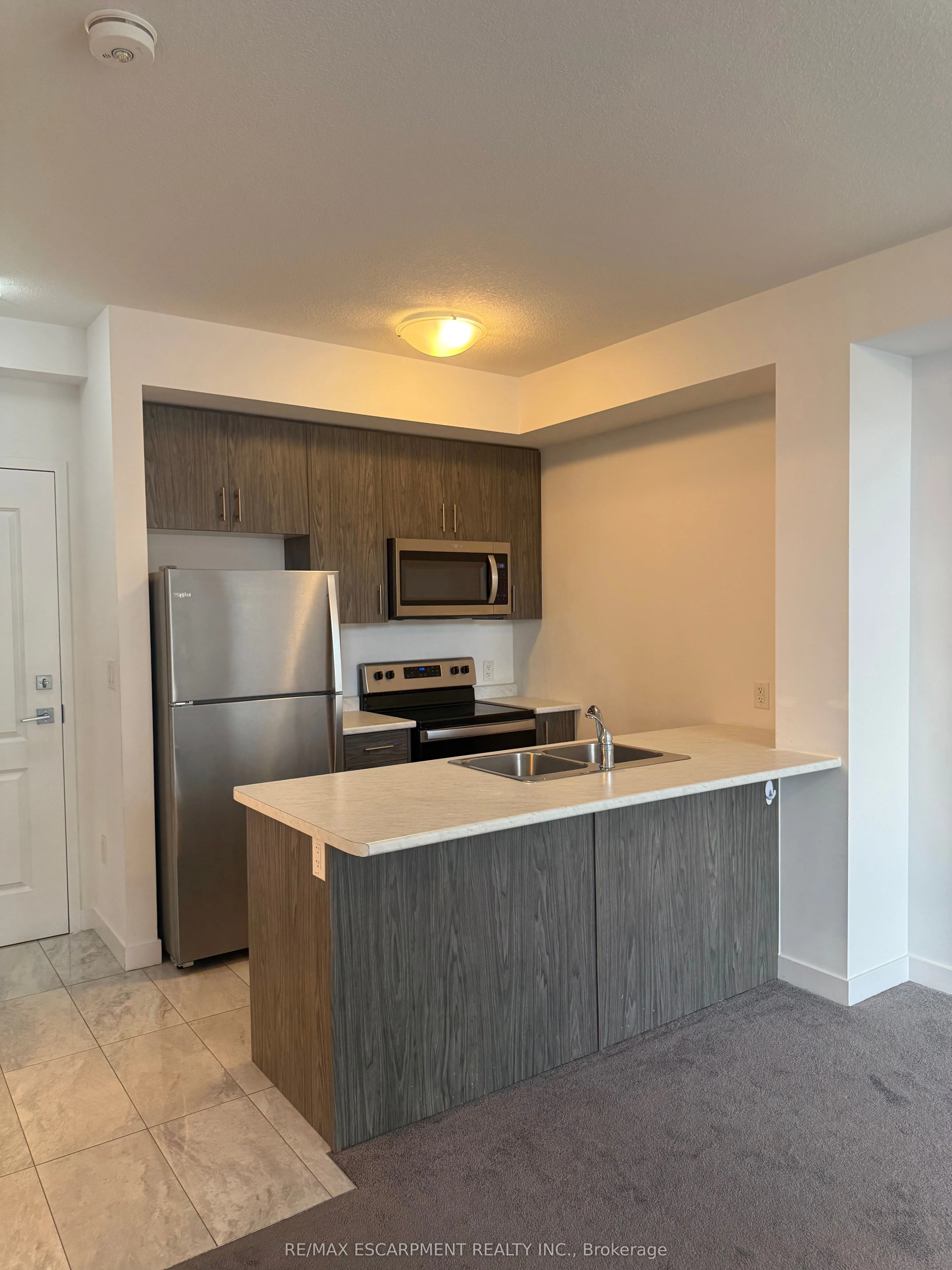 450 Dundas Street, #326