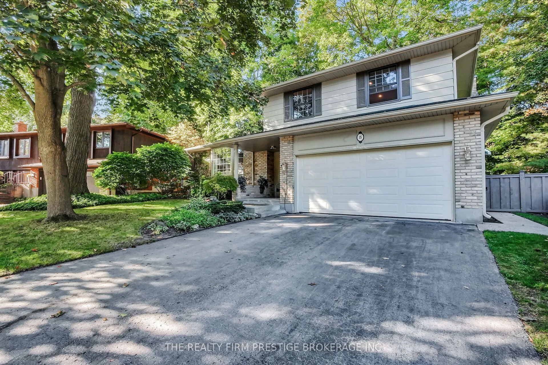 15 Rockford Crescent