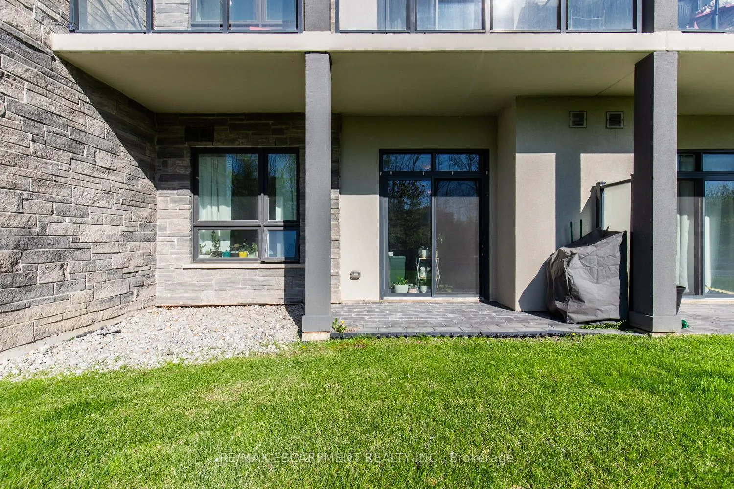 125 Shoreview Place, #116