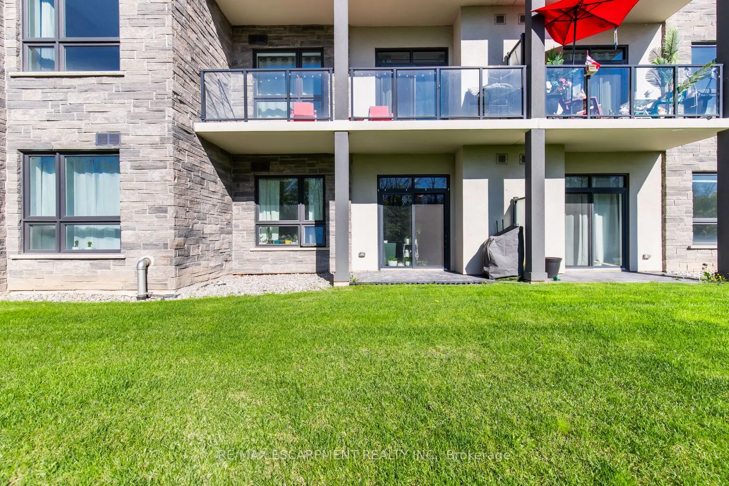 125 Shoreview Place, #116