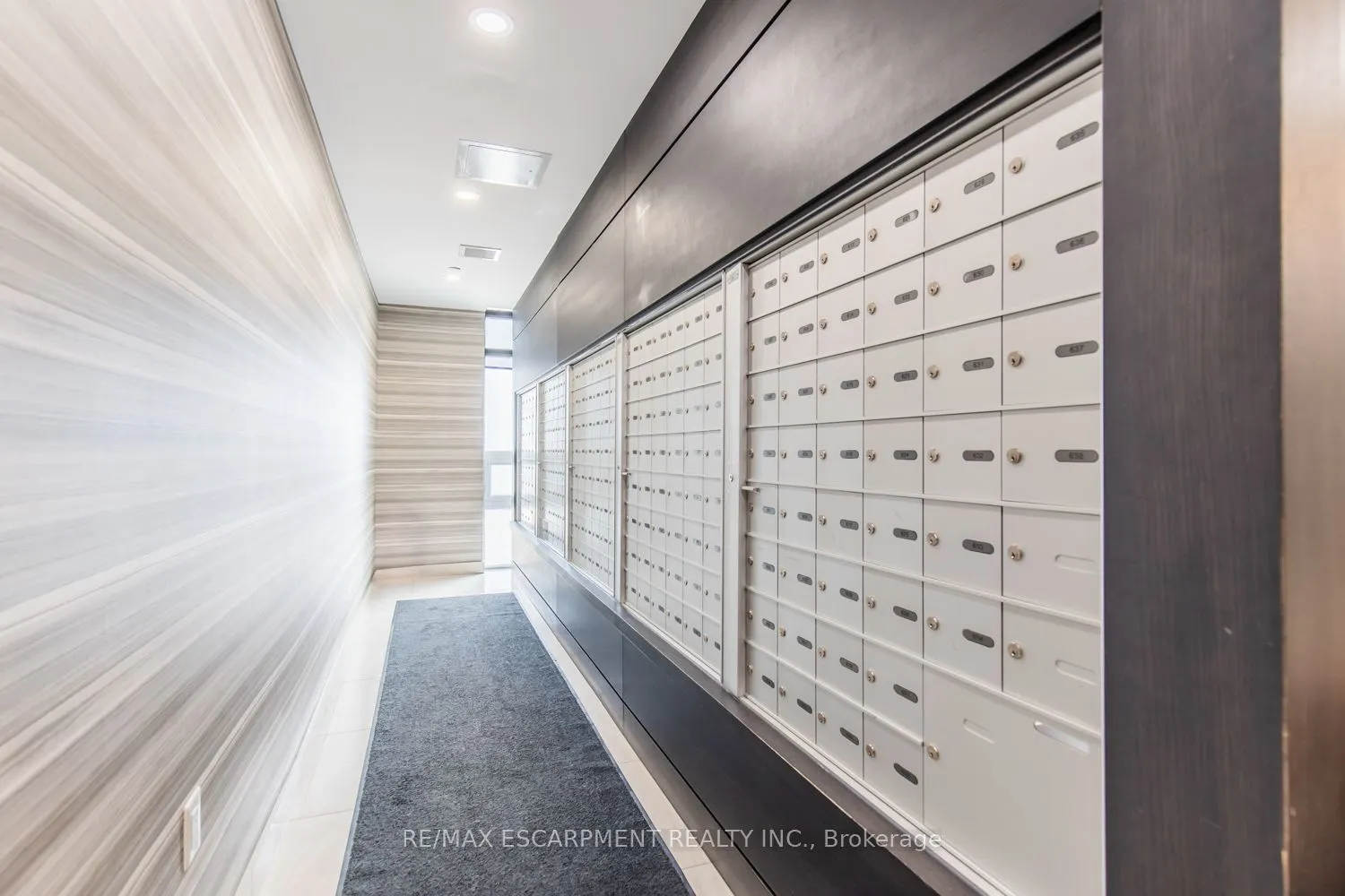 125 Shoreview Place, #116