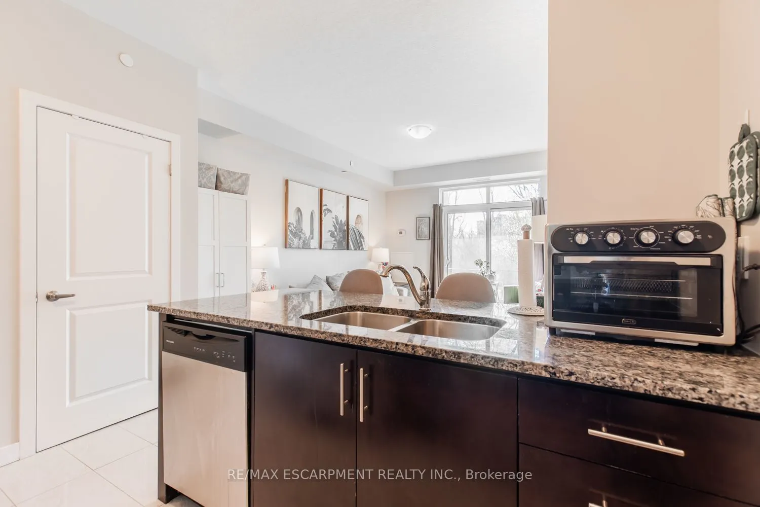 125 Shoreview Place, #116