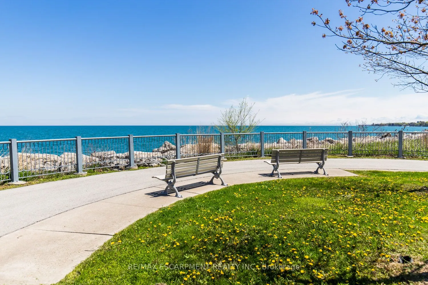 125 Shoreview Place, #116