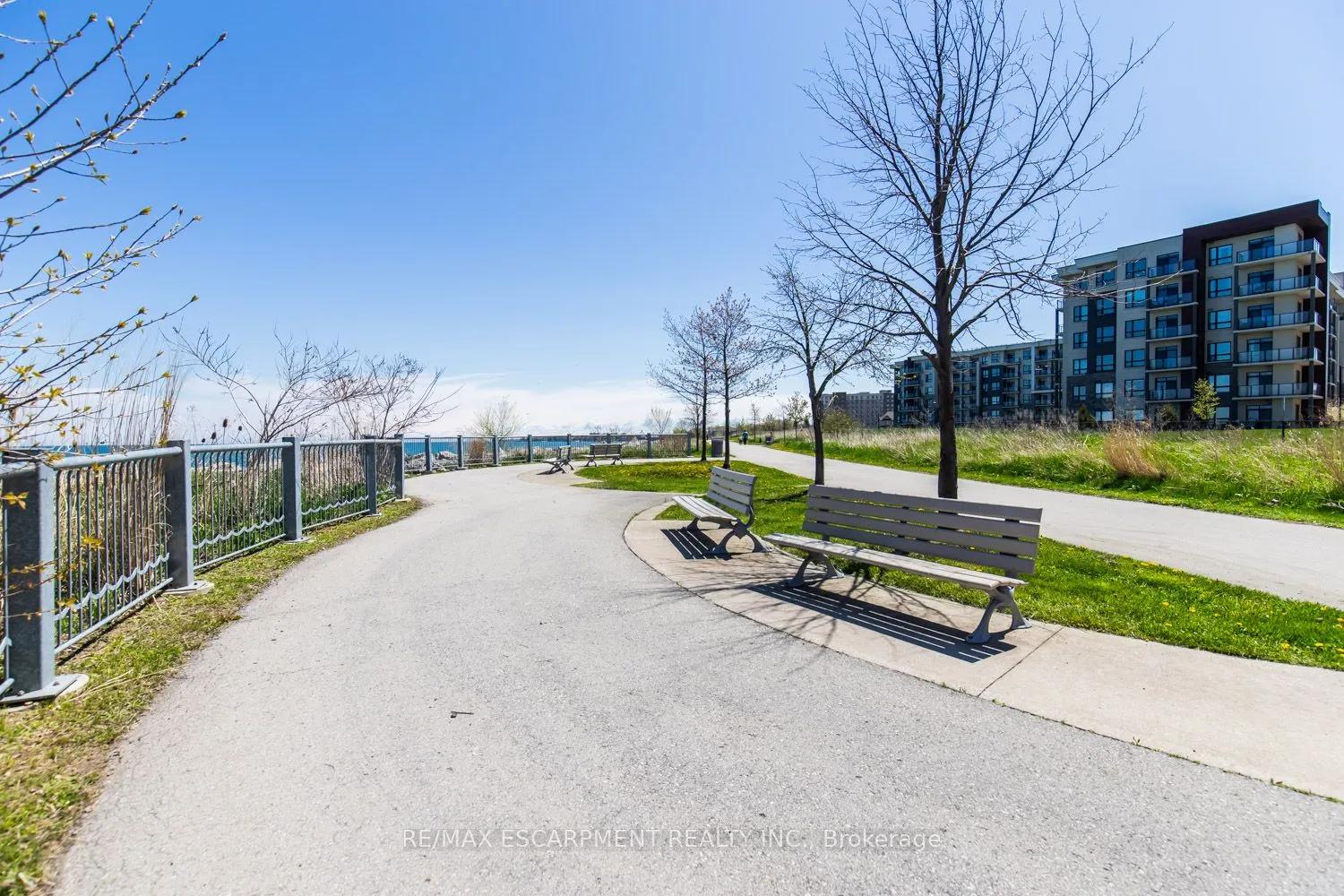125 Shoreview Place, #116