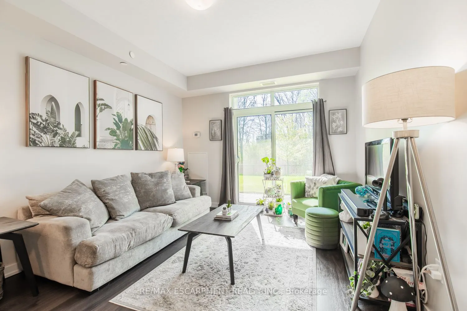 125 Shoreview Place, #116