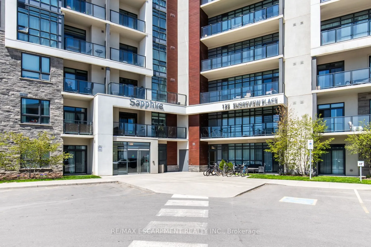 125 Shoreview Place, #116