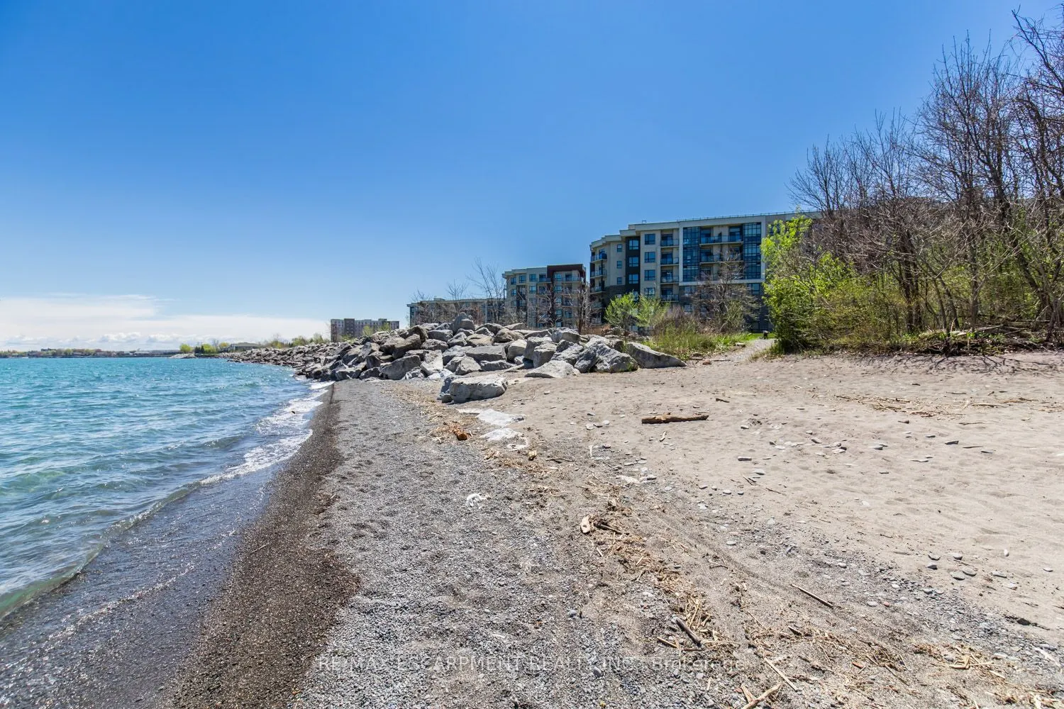 125 Shoreview Place, #116