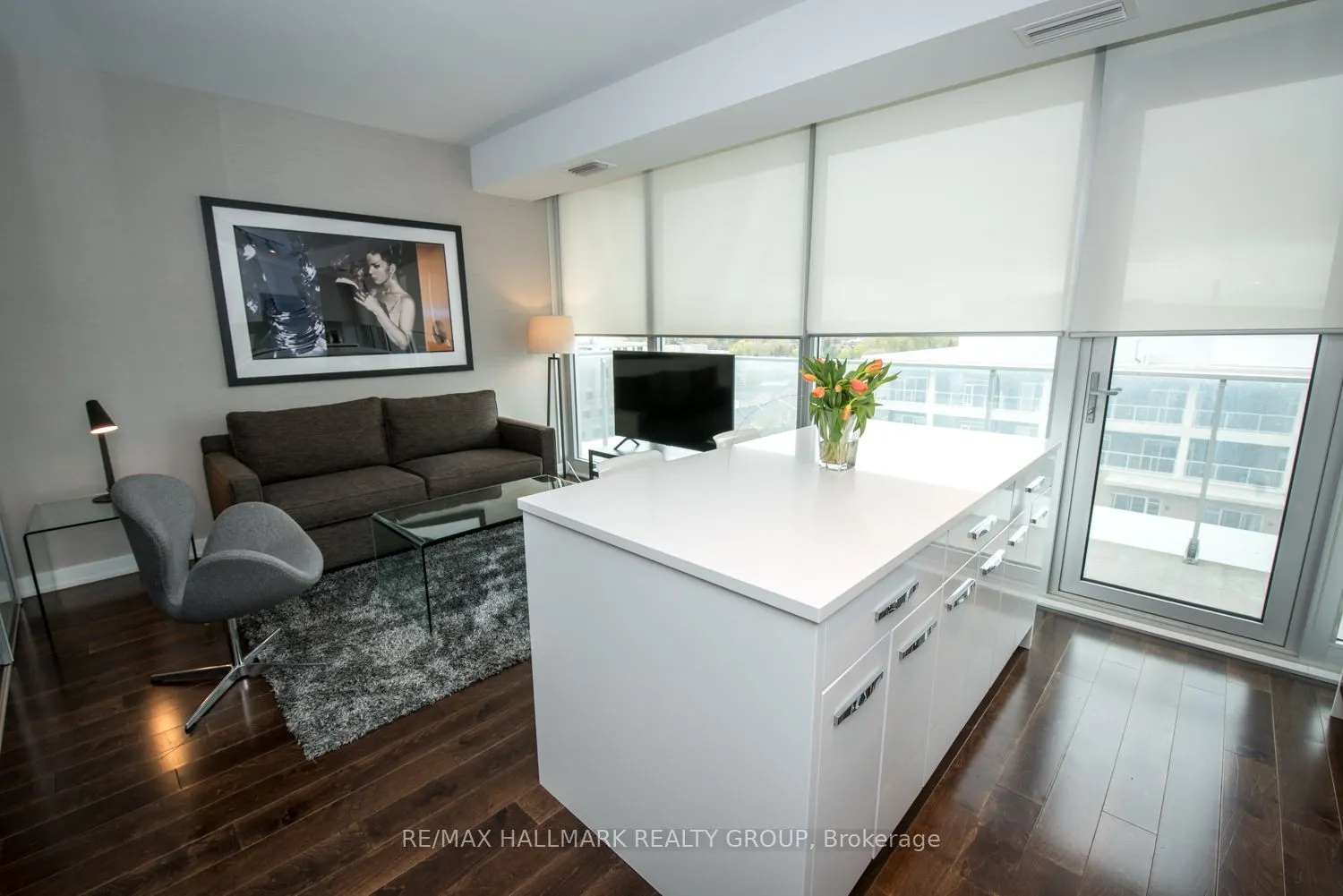 111 Champagne Avenue, #1902