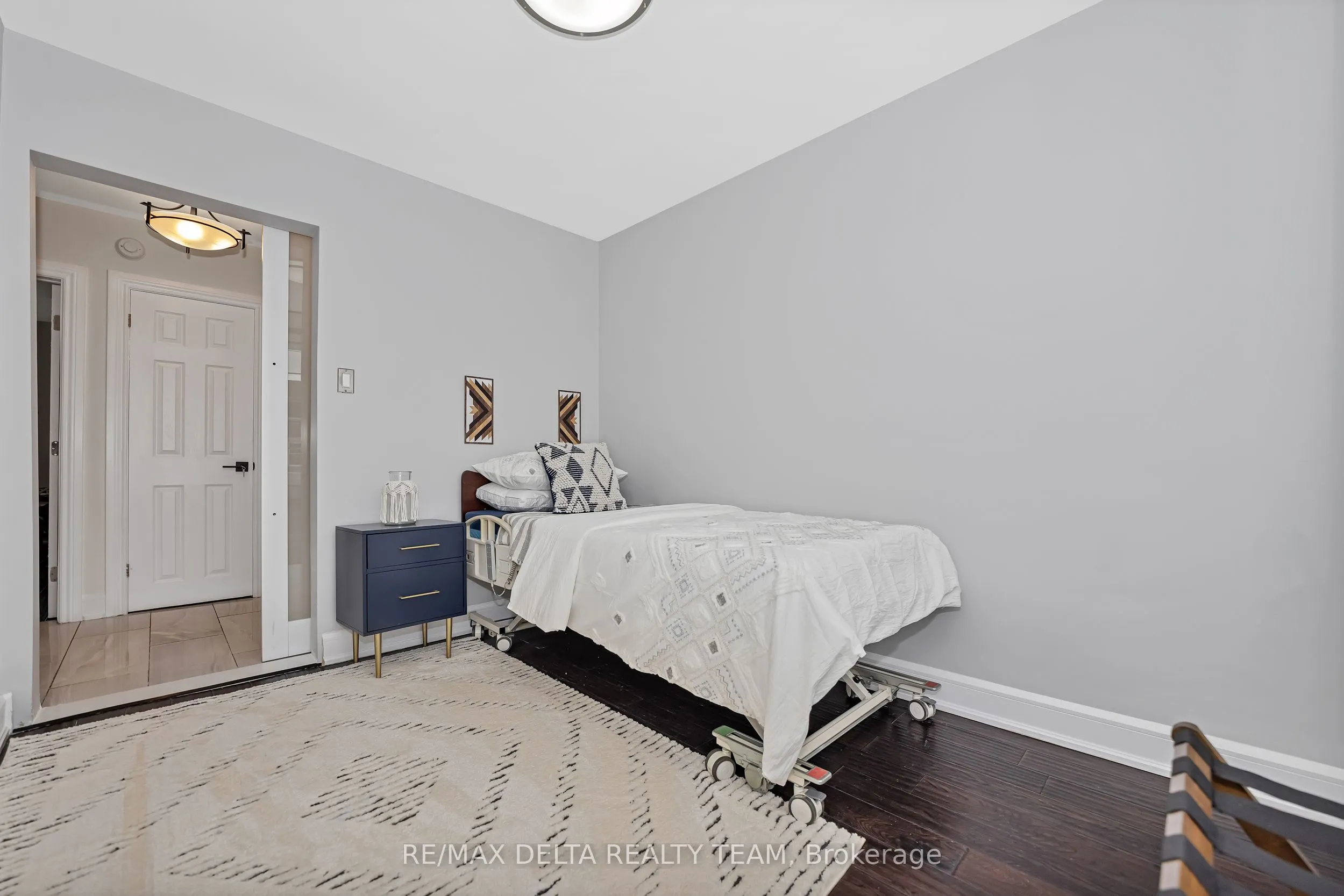 706 Smyth Road