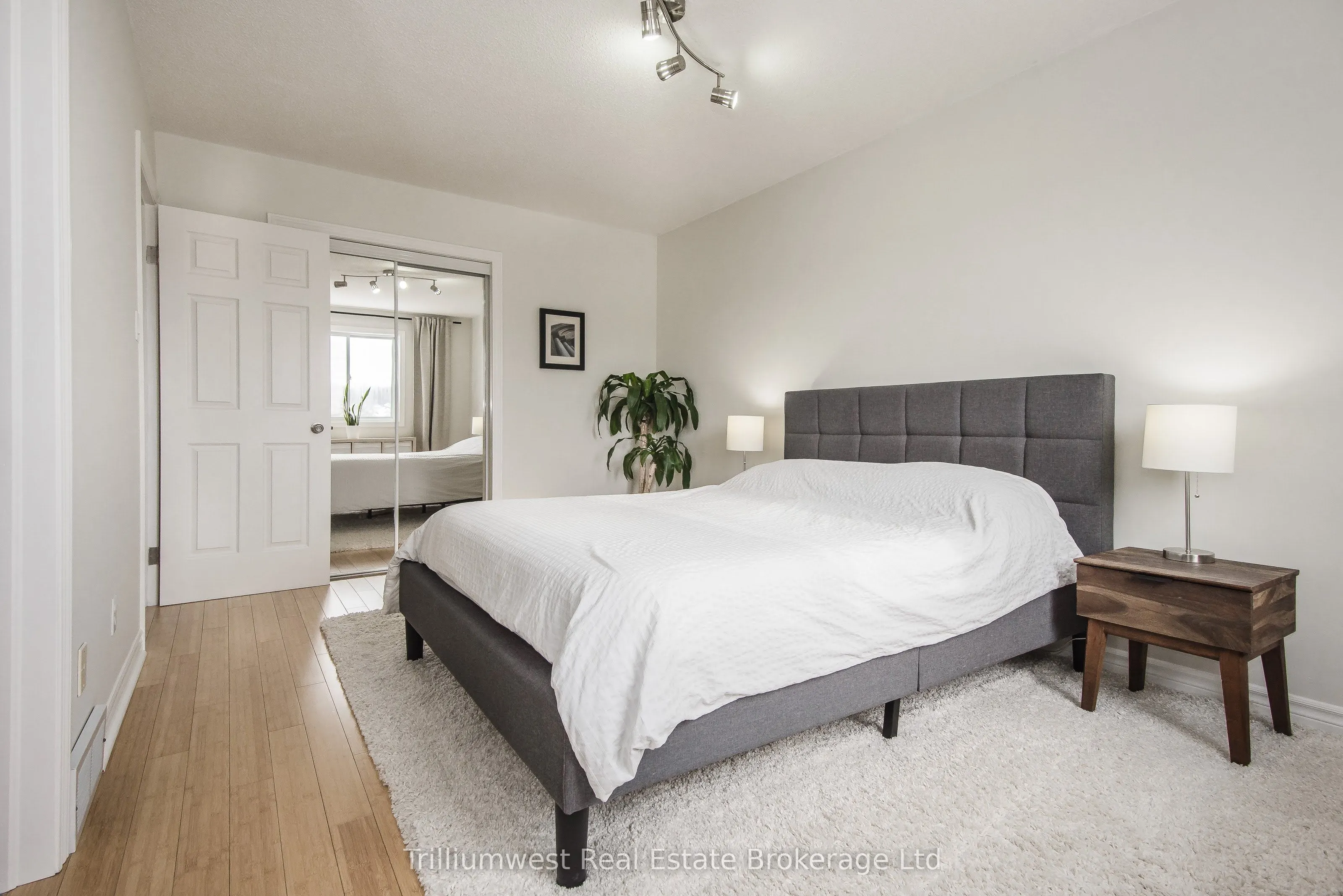 350 Erbsville Road, #7