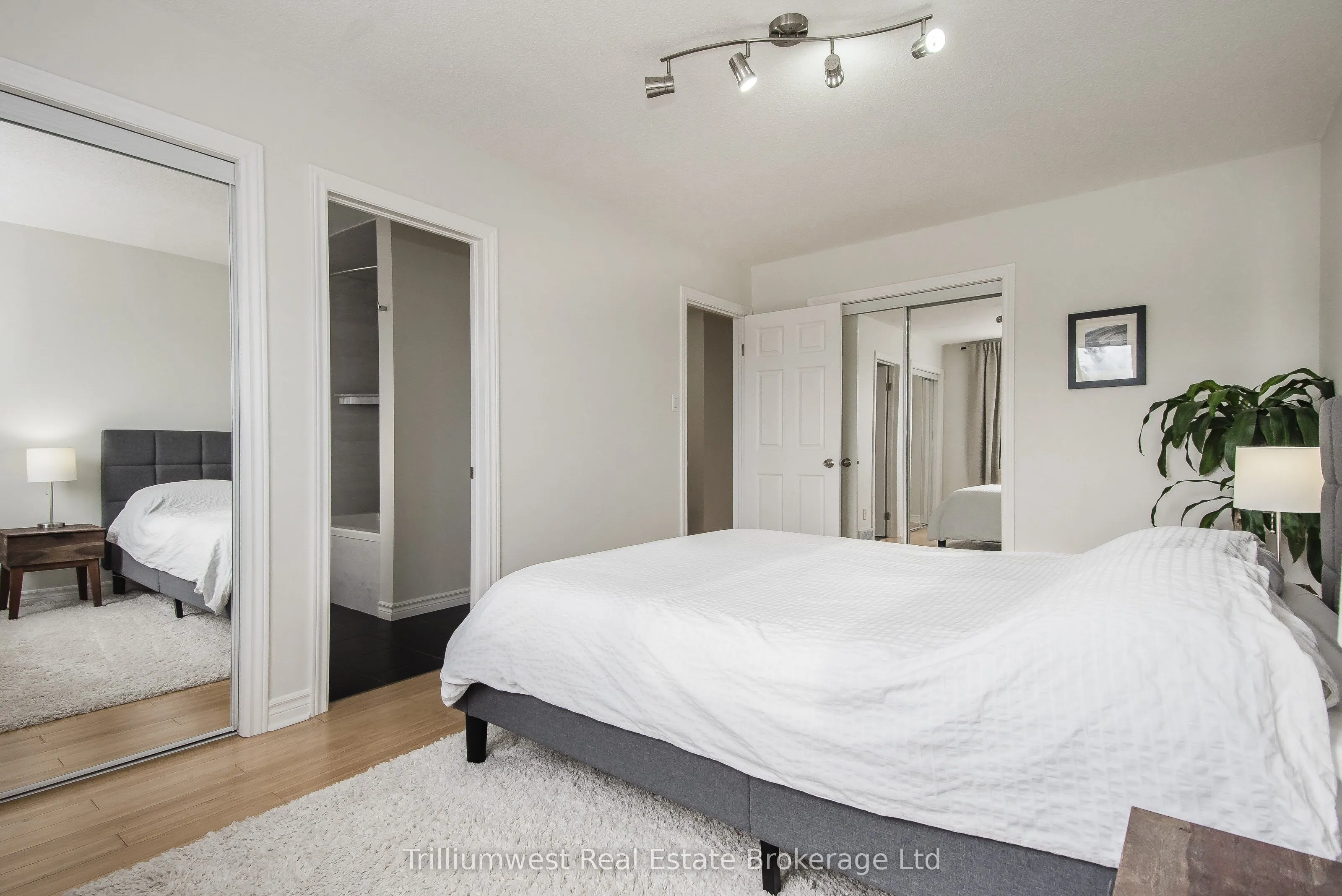 350 Erbsville Road, #7