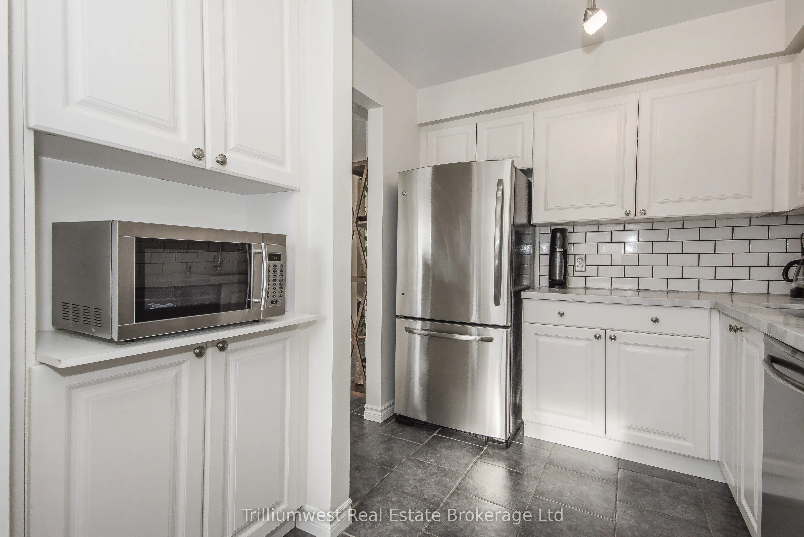350 Erbsville Road, #7