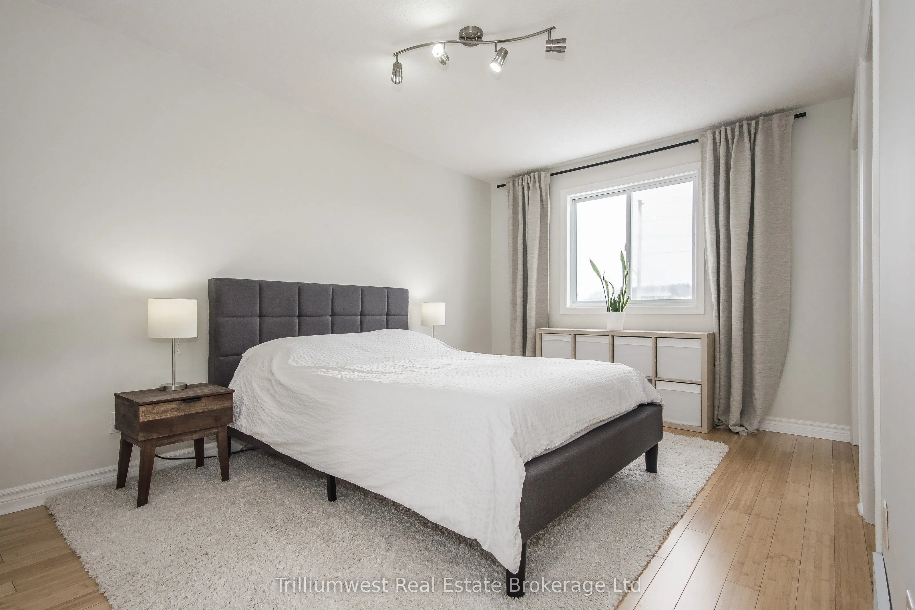 350 Erbsville Road, #7