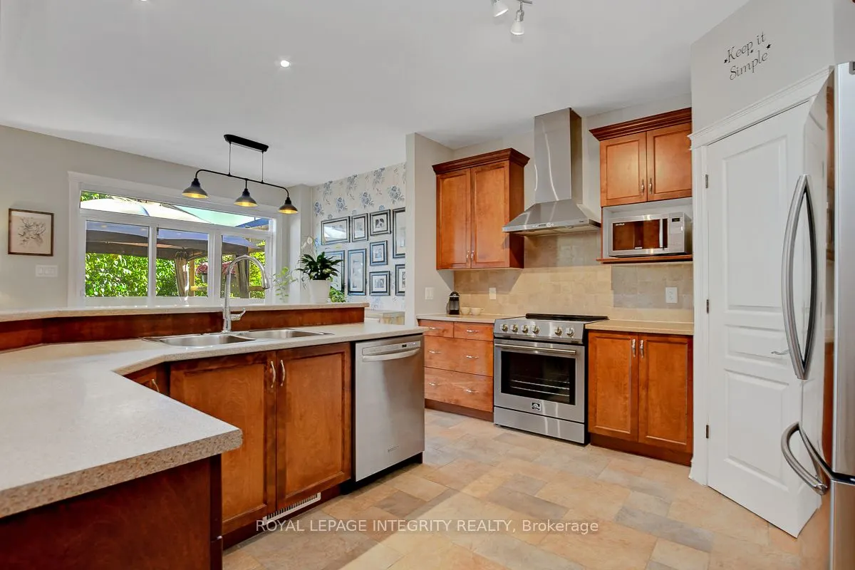 165 Saltspring Private