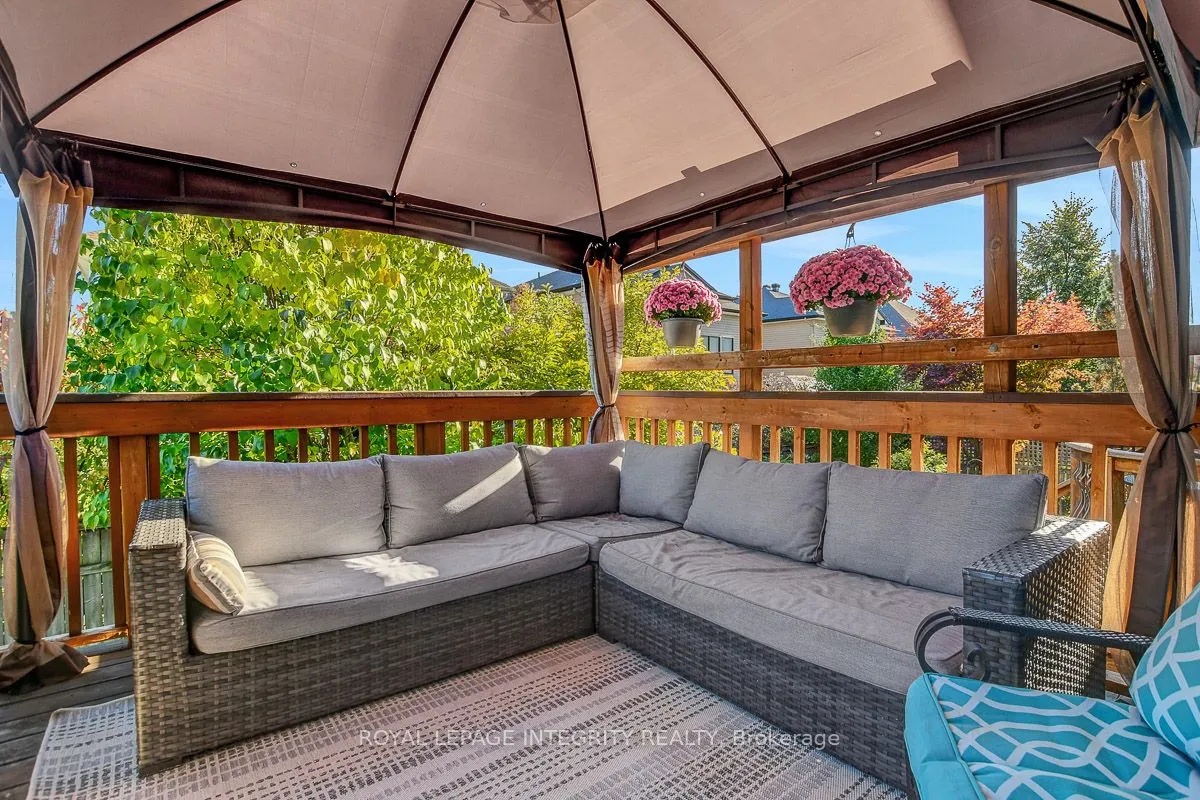 165 Saltspring Private