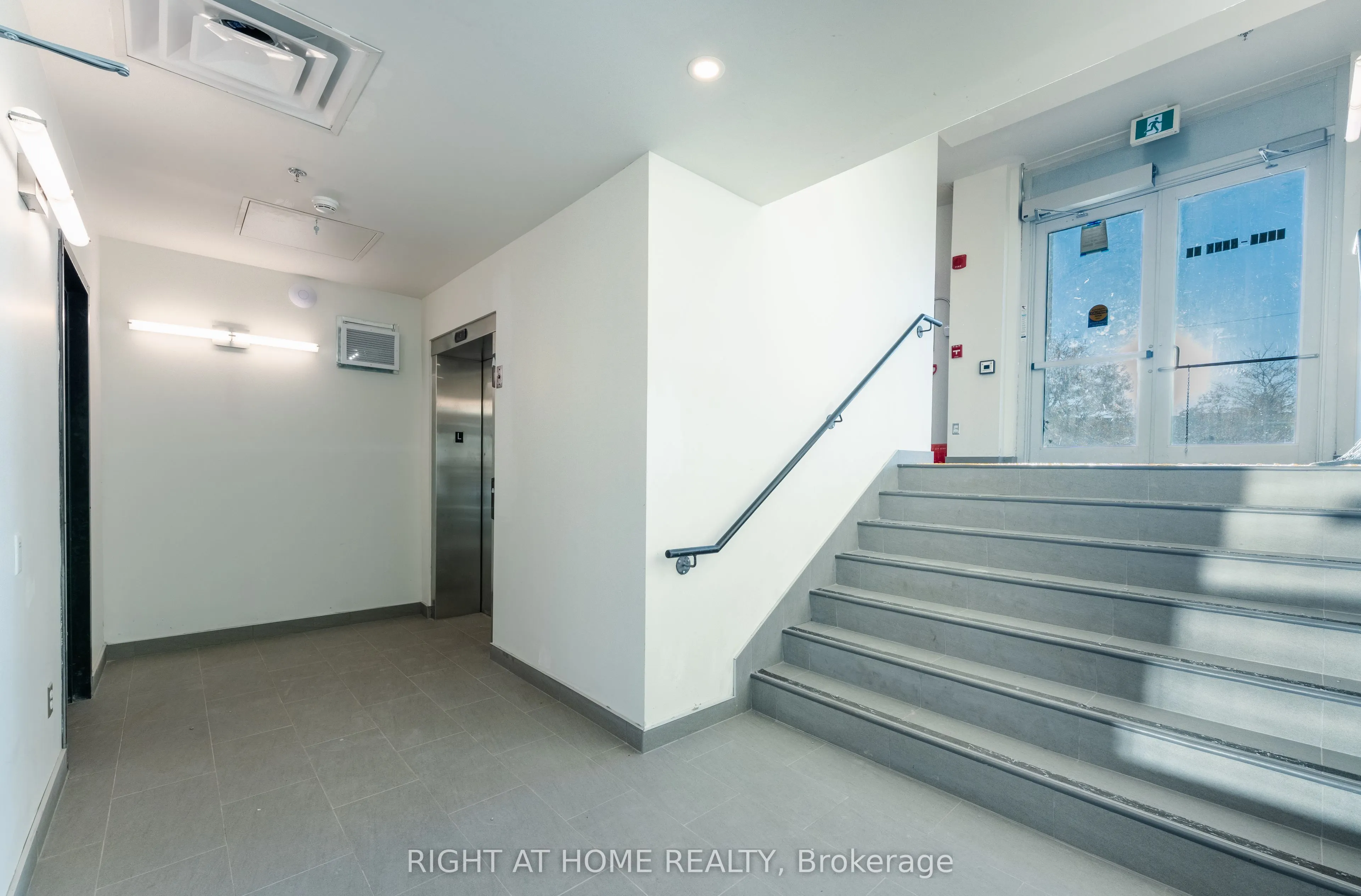 1637 BANK Street, #101