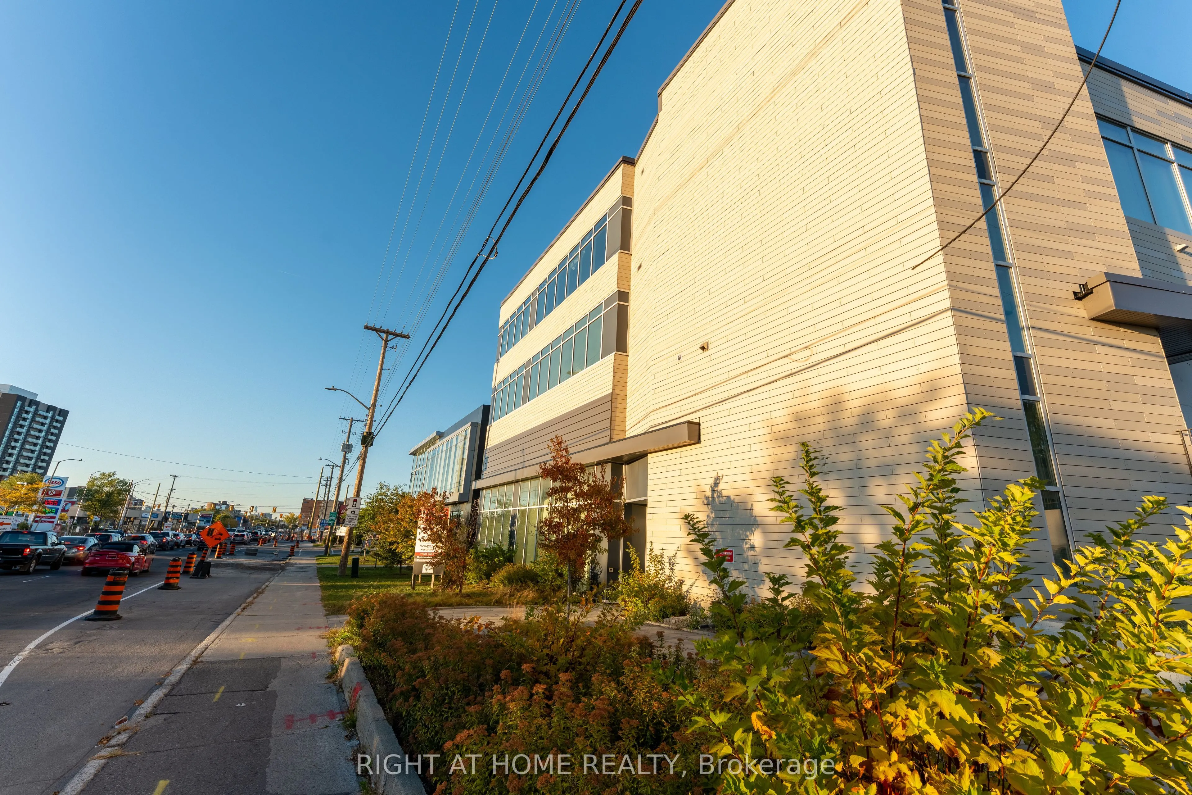 1637 BANK Street, #101