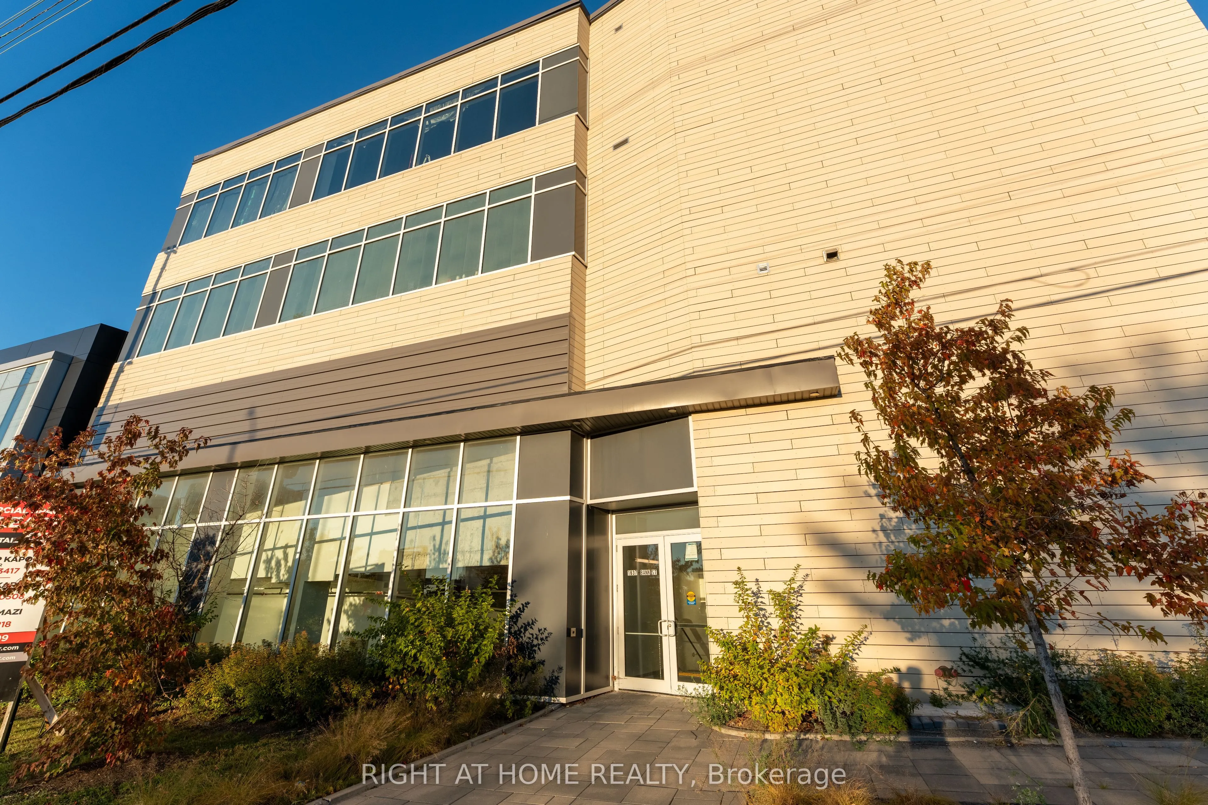 1637 BANK Street, #101