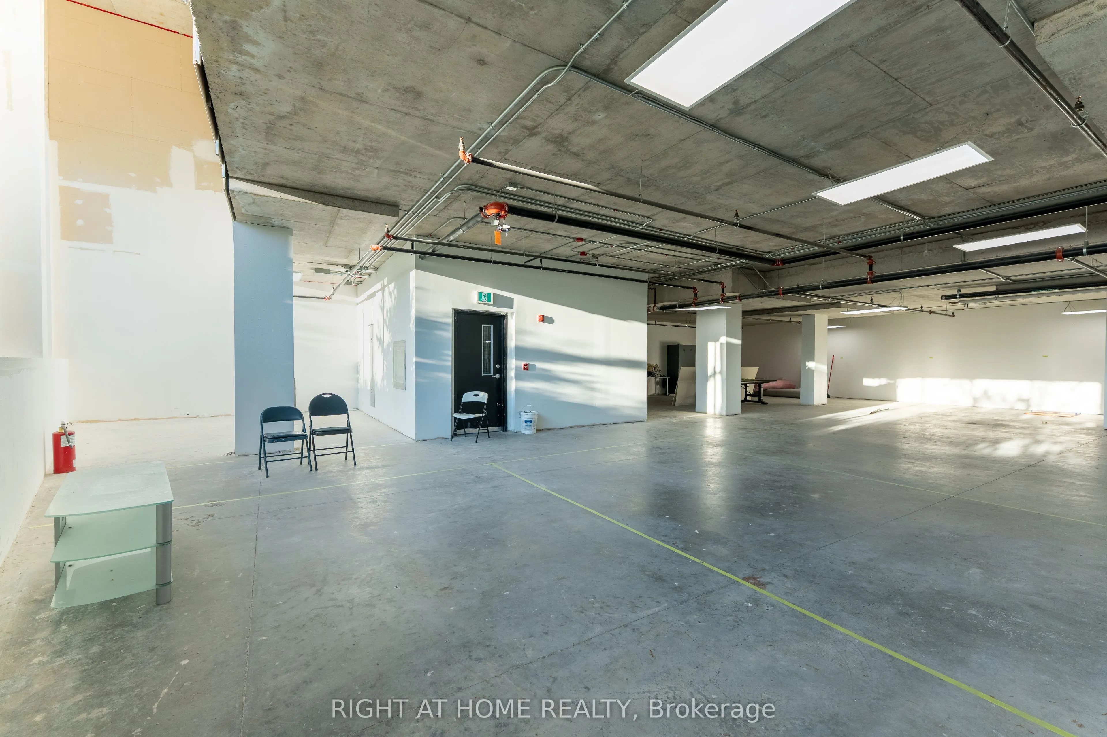 1637 BANK Street, #101