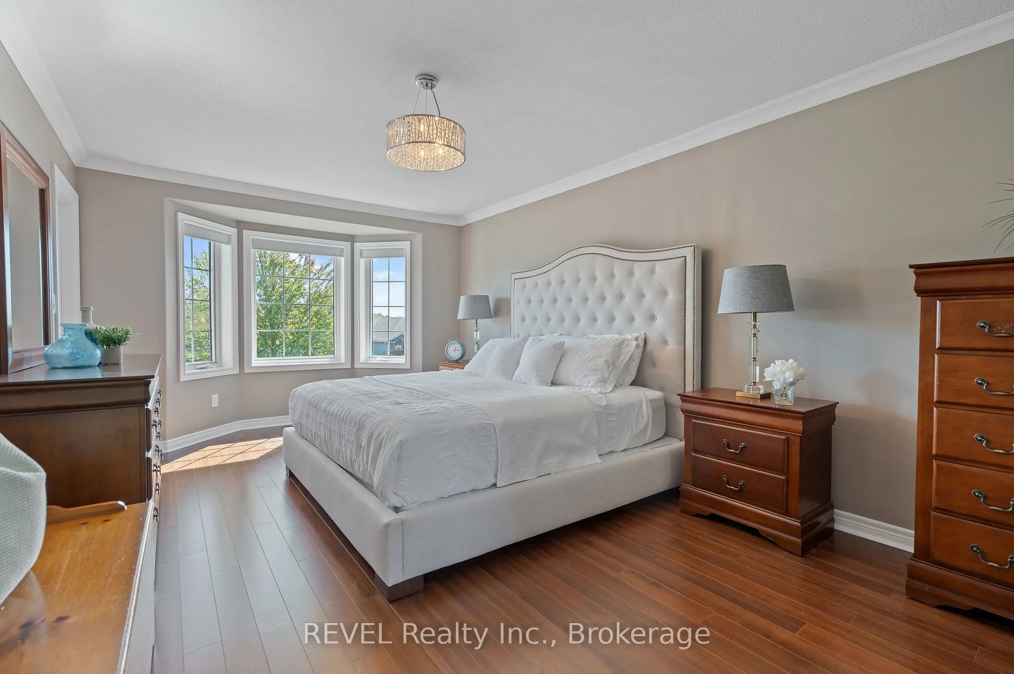 4491 DAWN Crescent