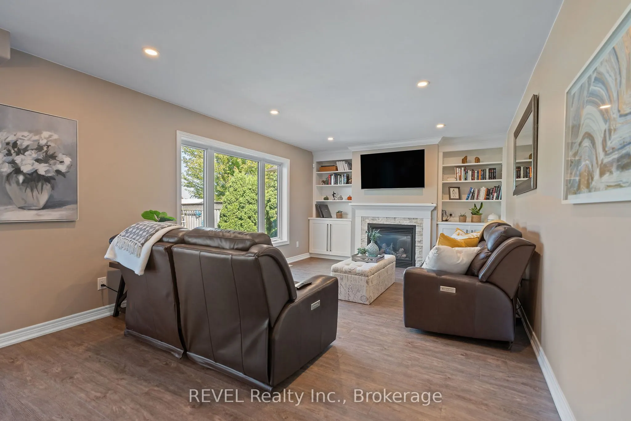 4491 DAWN Crescent