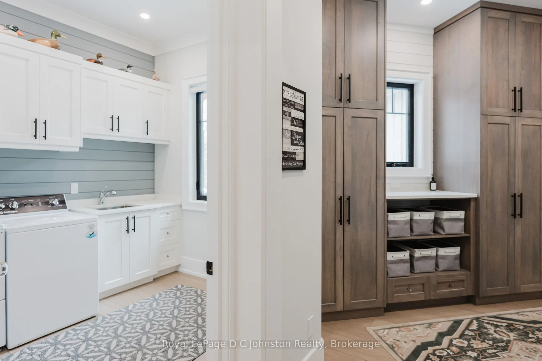 28 Lakeside Woods Crescent