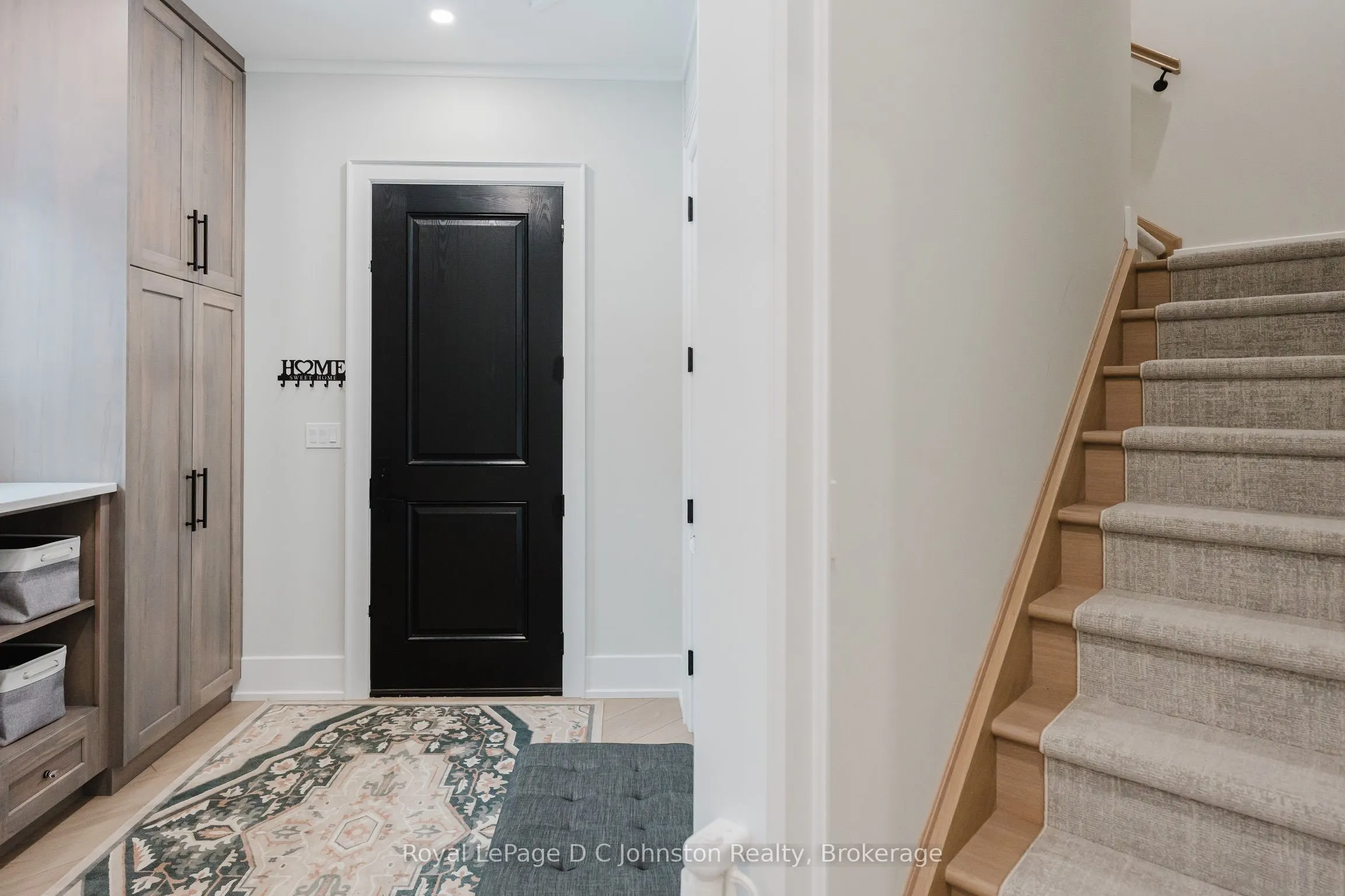 28 Lakeside Woods Crescent