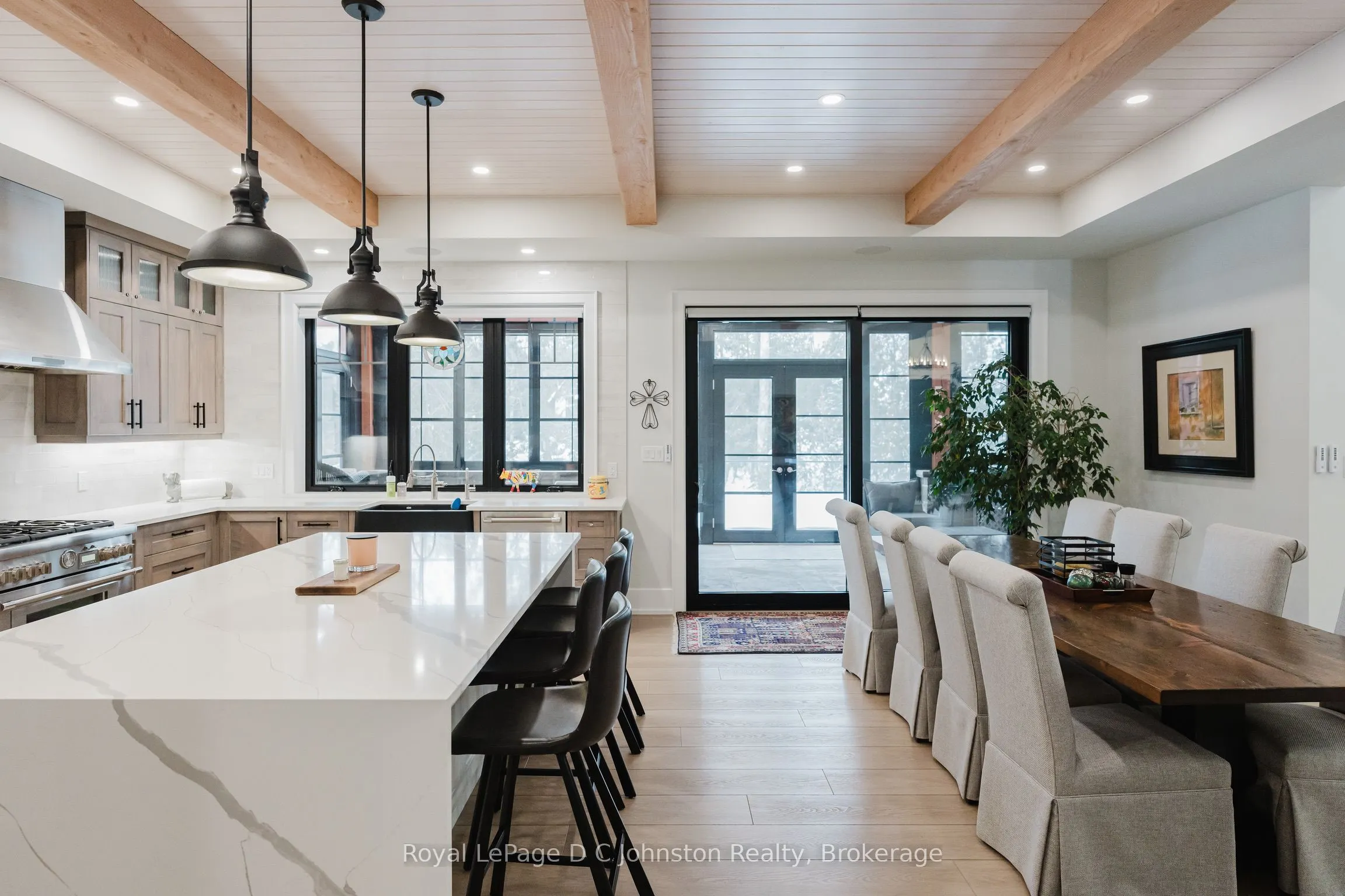 28 Lakeside Woods Crescent