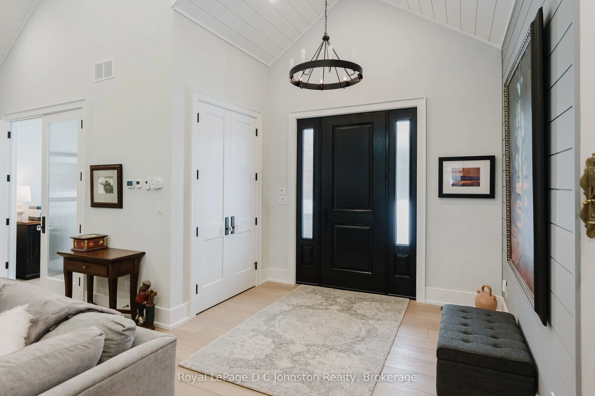 28 Lakeside Woods Crescent