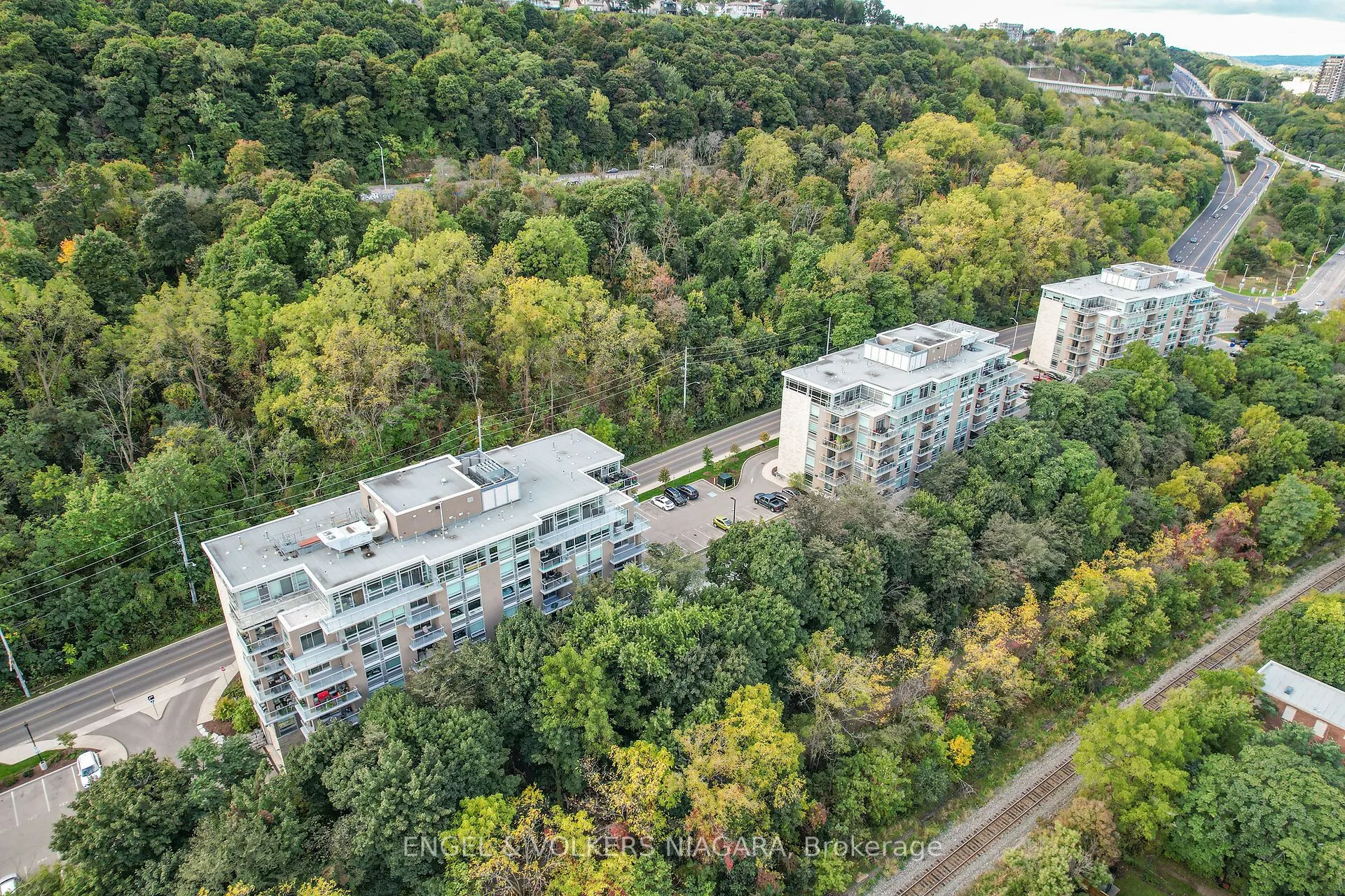 479 Charlton Avenue E, #106