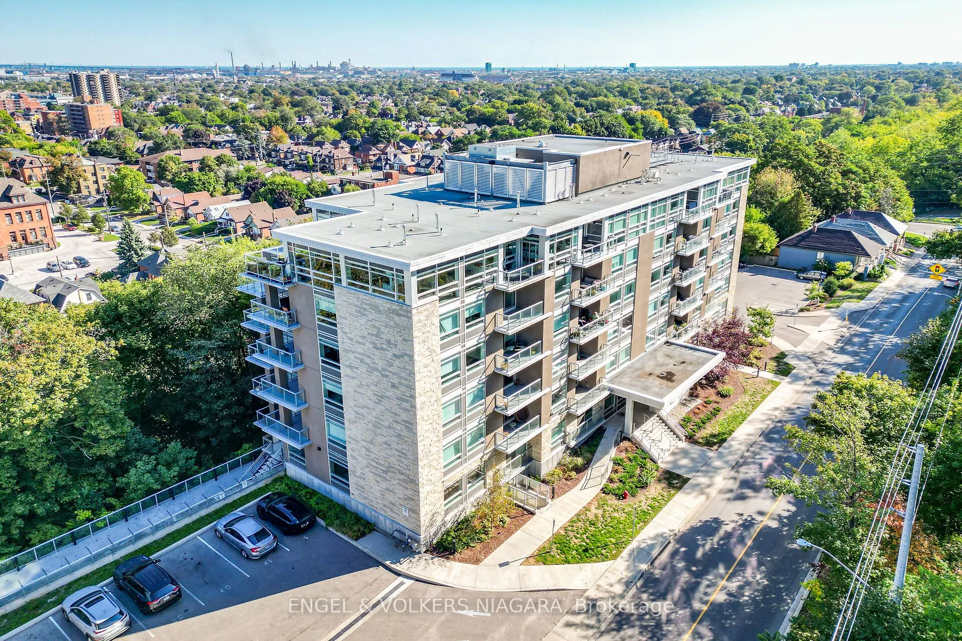 479 Charlton Avenue E, #106