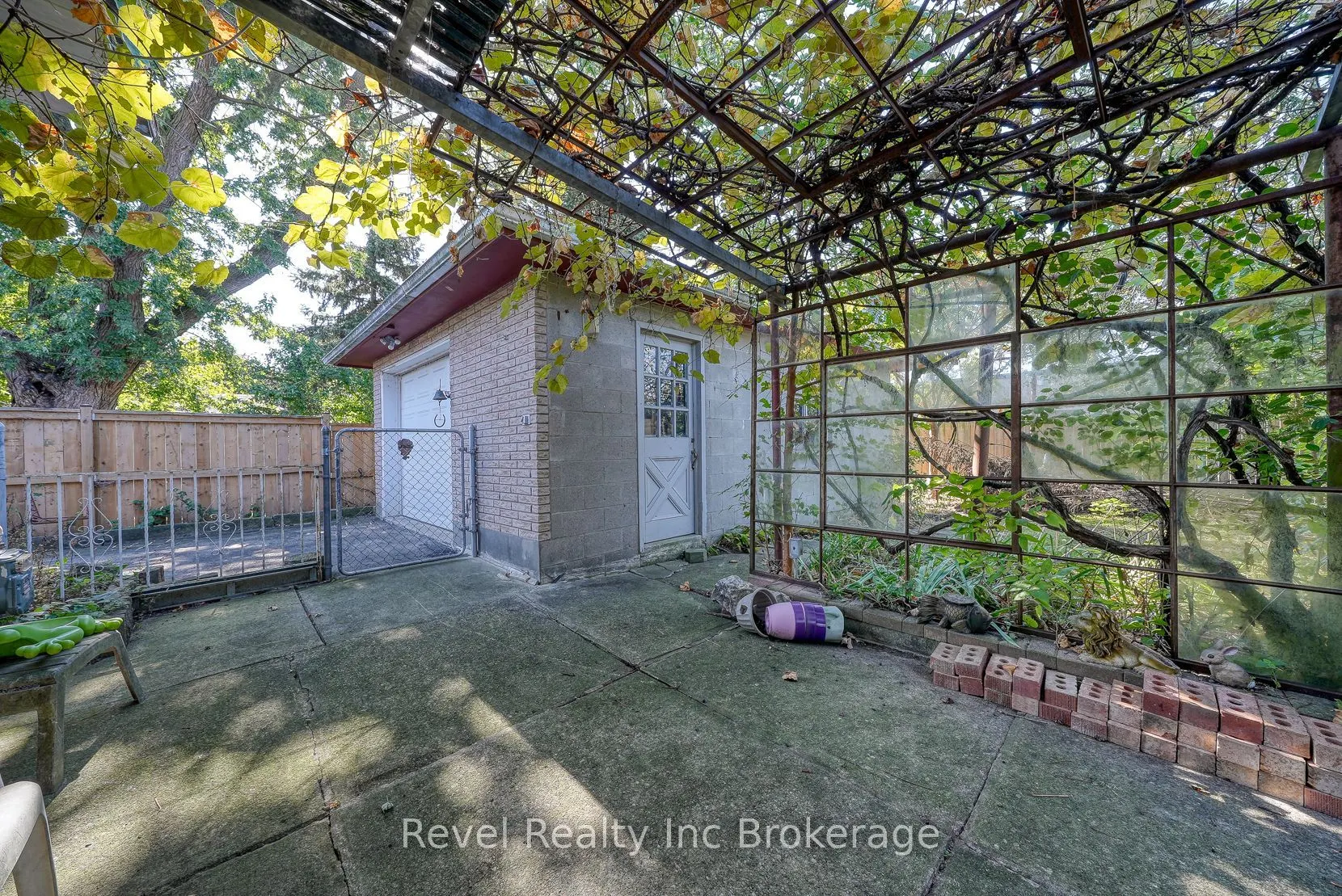 345 Vancouver Street