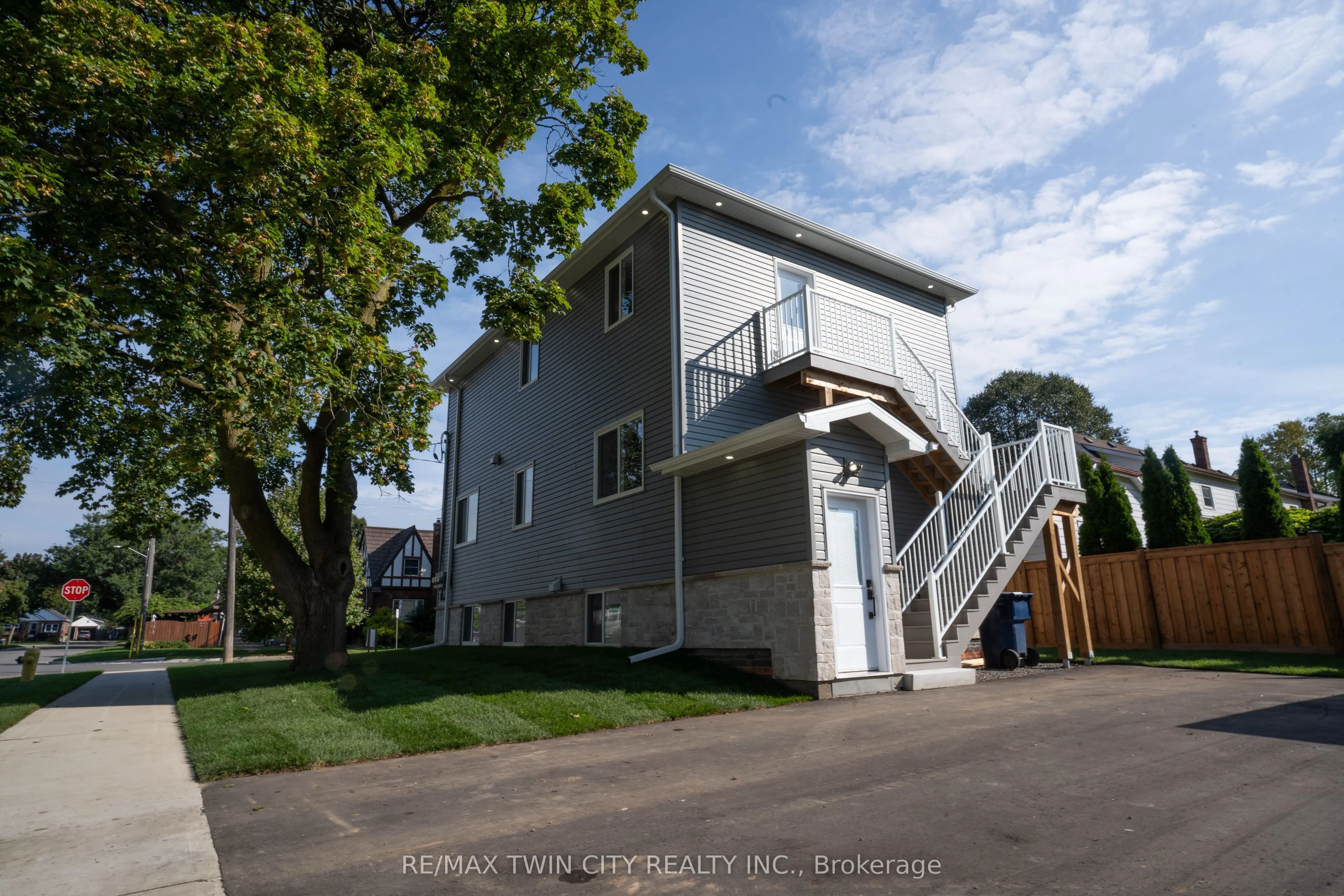 309 Nelson Street