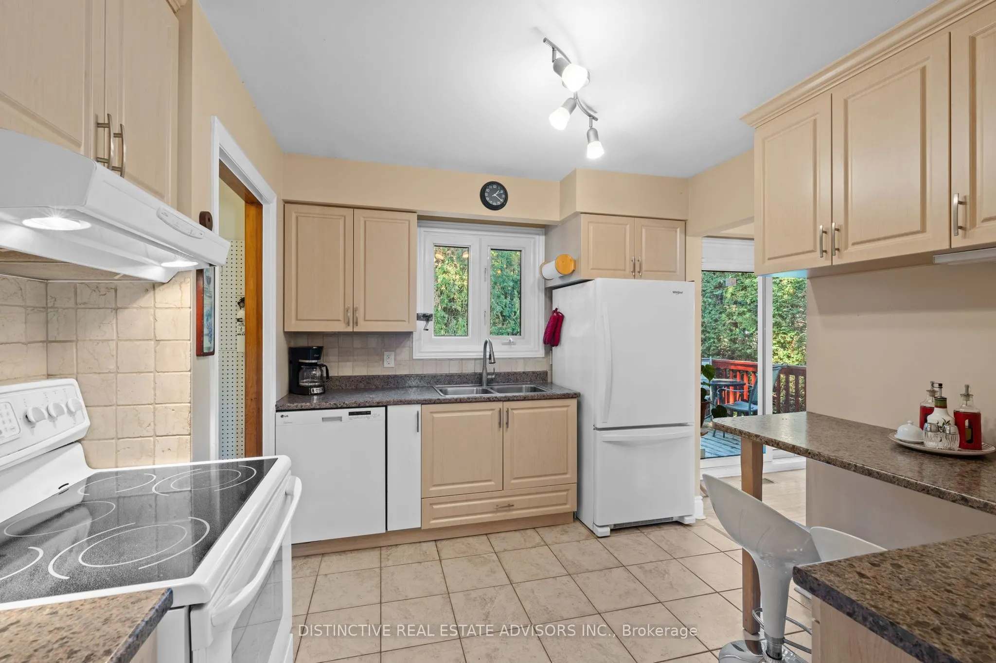 589 Noble Crescent