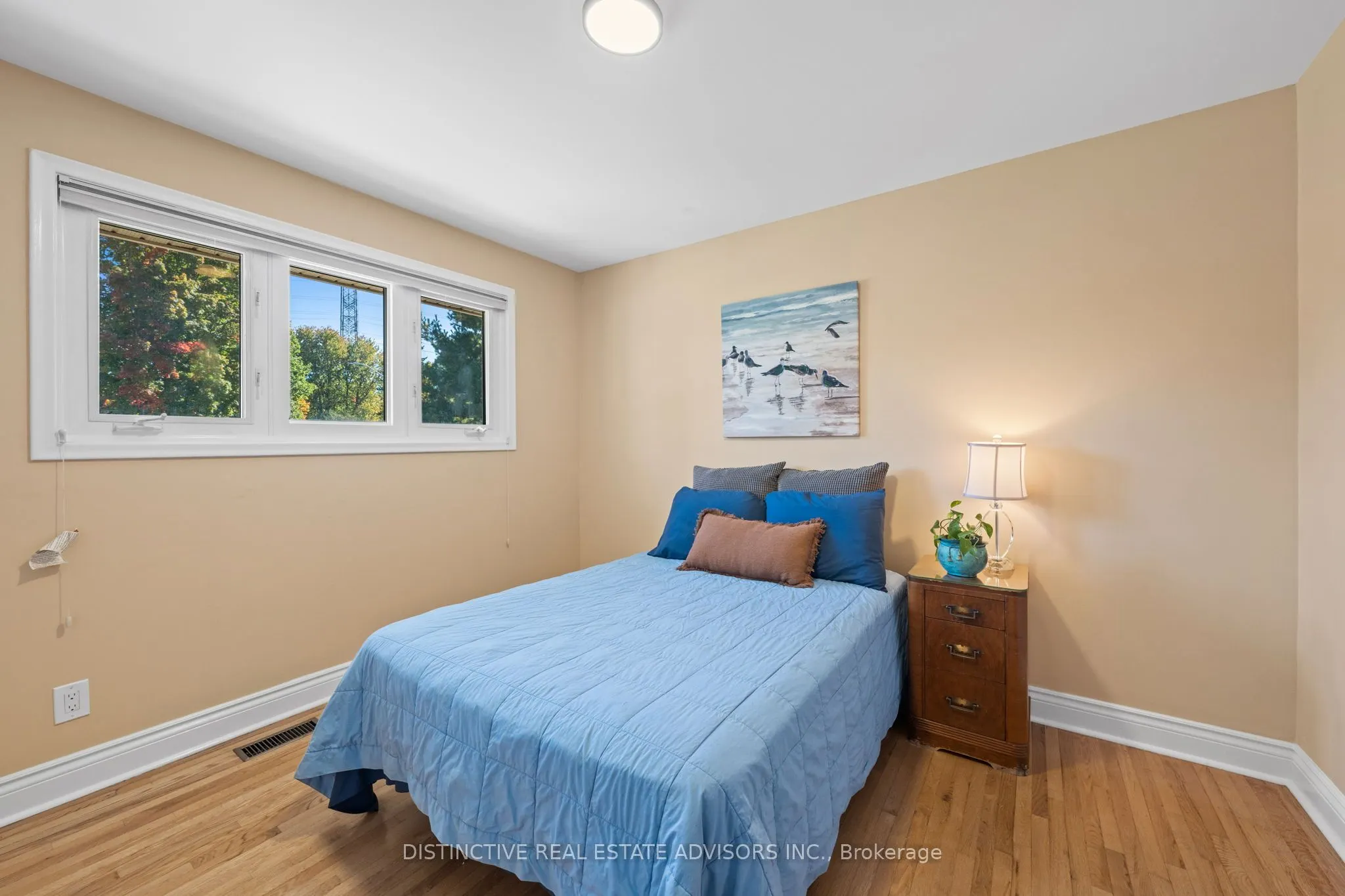 589 Noble Crescent