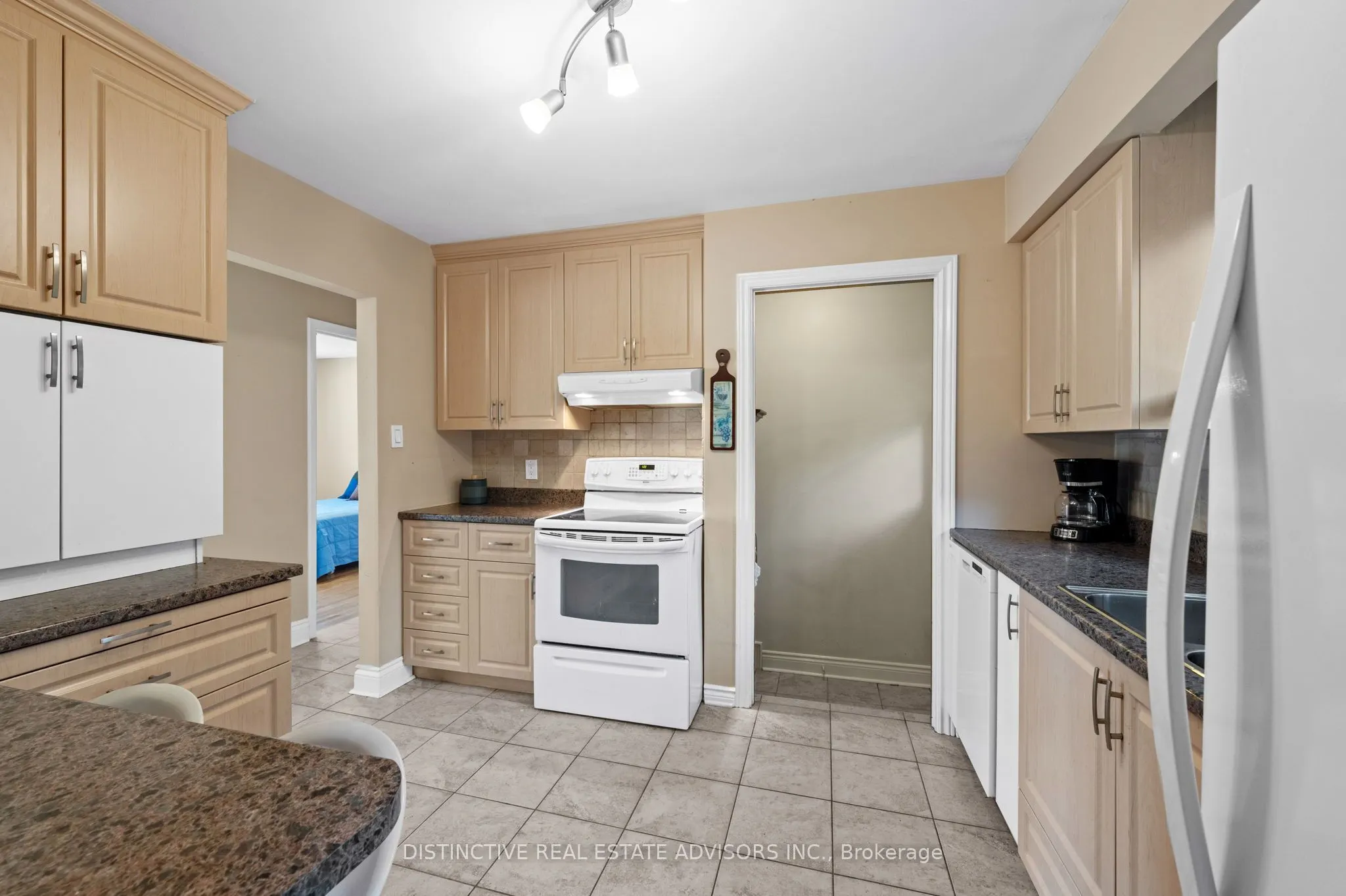 589 Noble Crescent