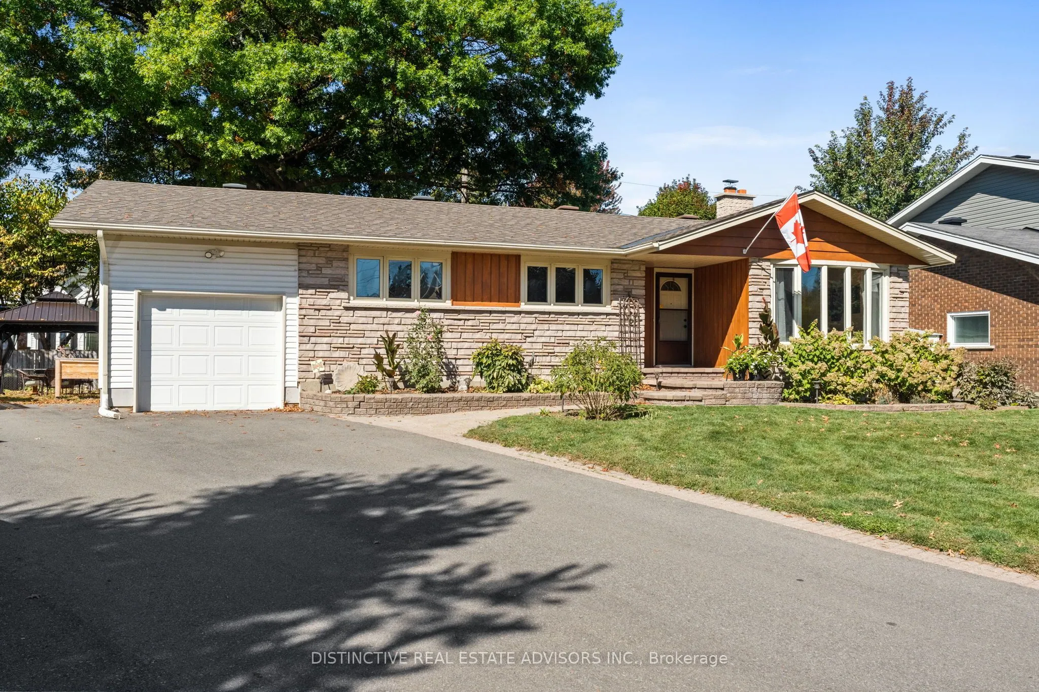589 Noble Crescent