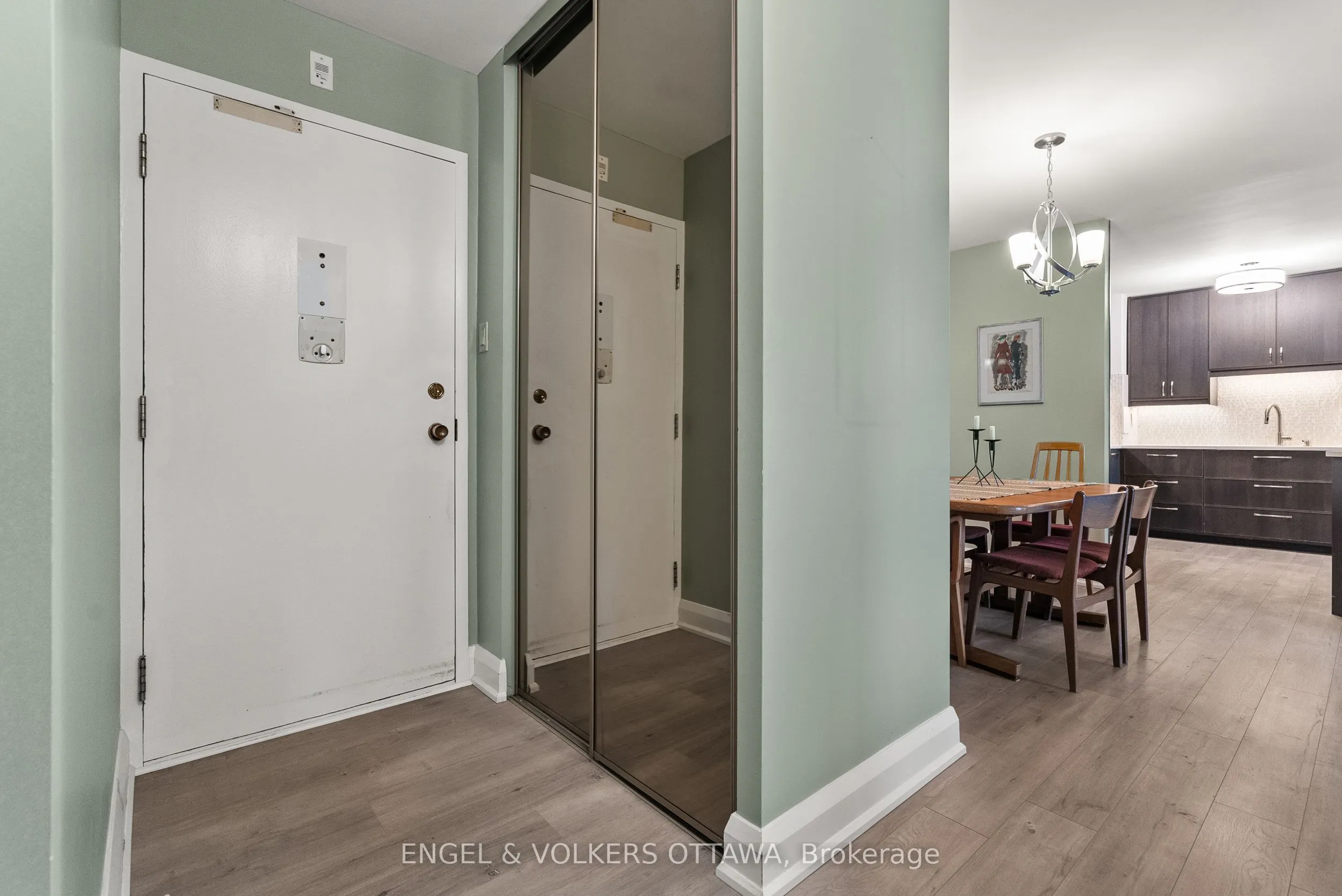 2951 Riverside Drive, #1006