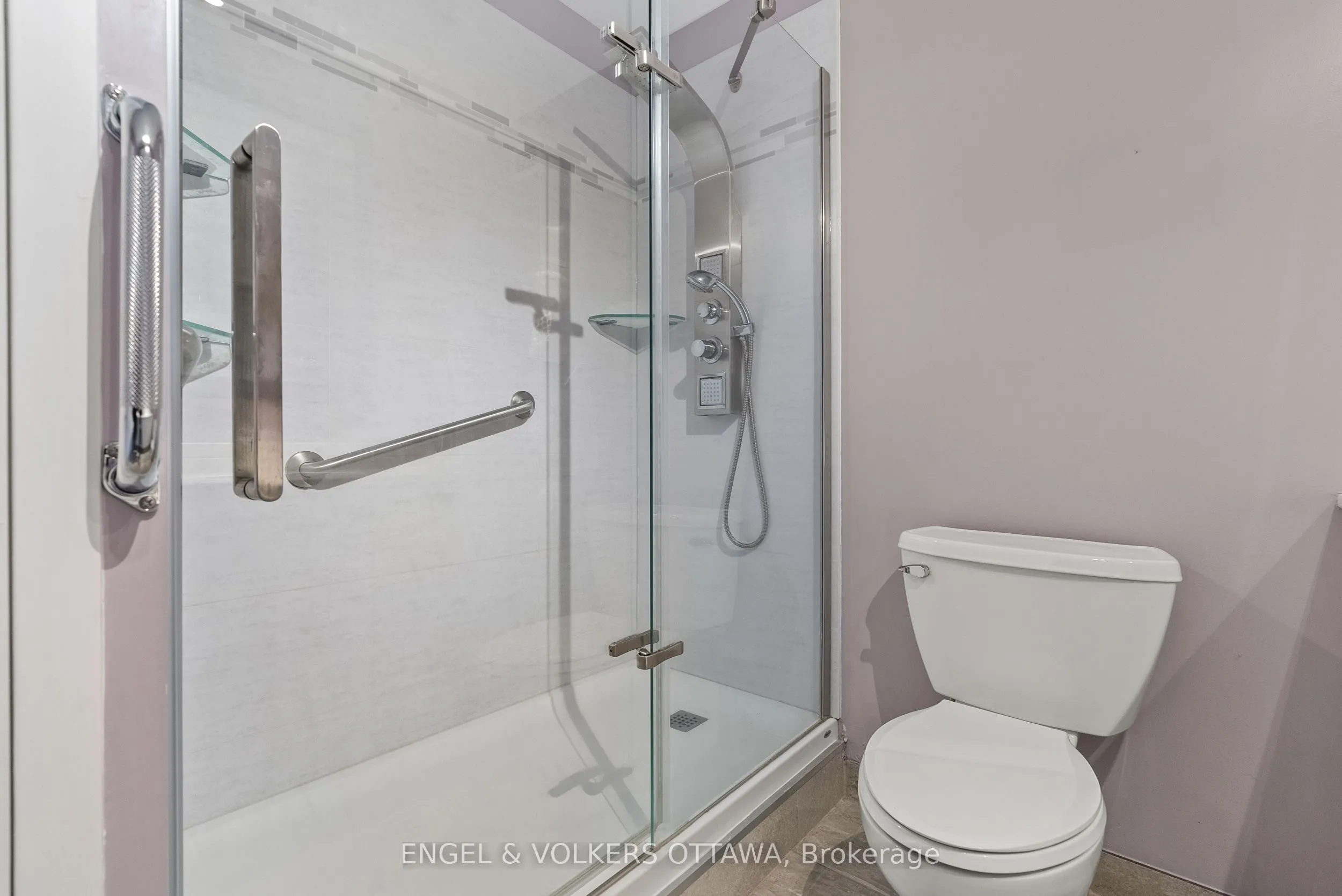 2951 Riverside Drive, #1006