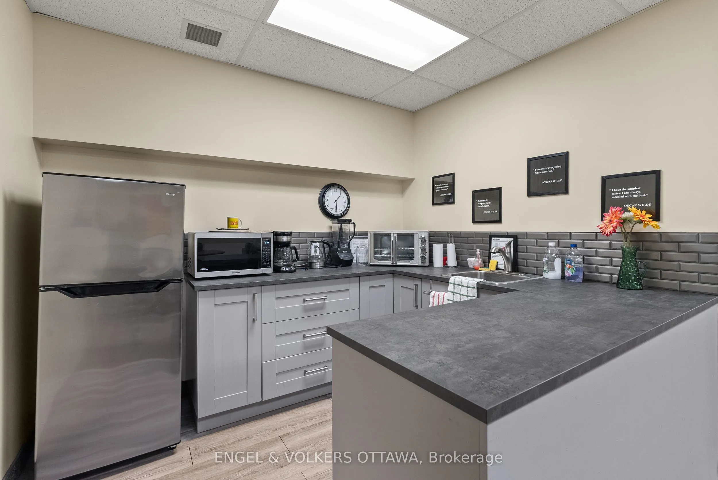 2951 Riverside Drive, #1006