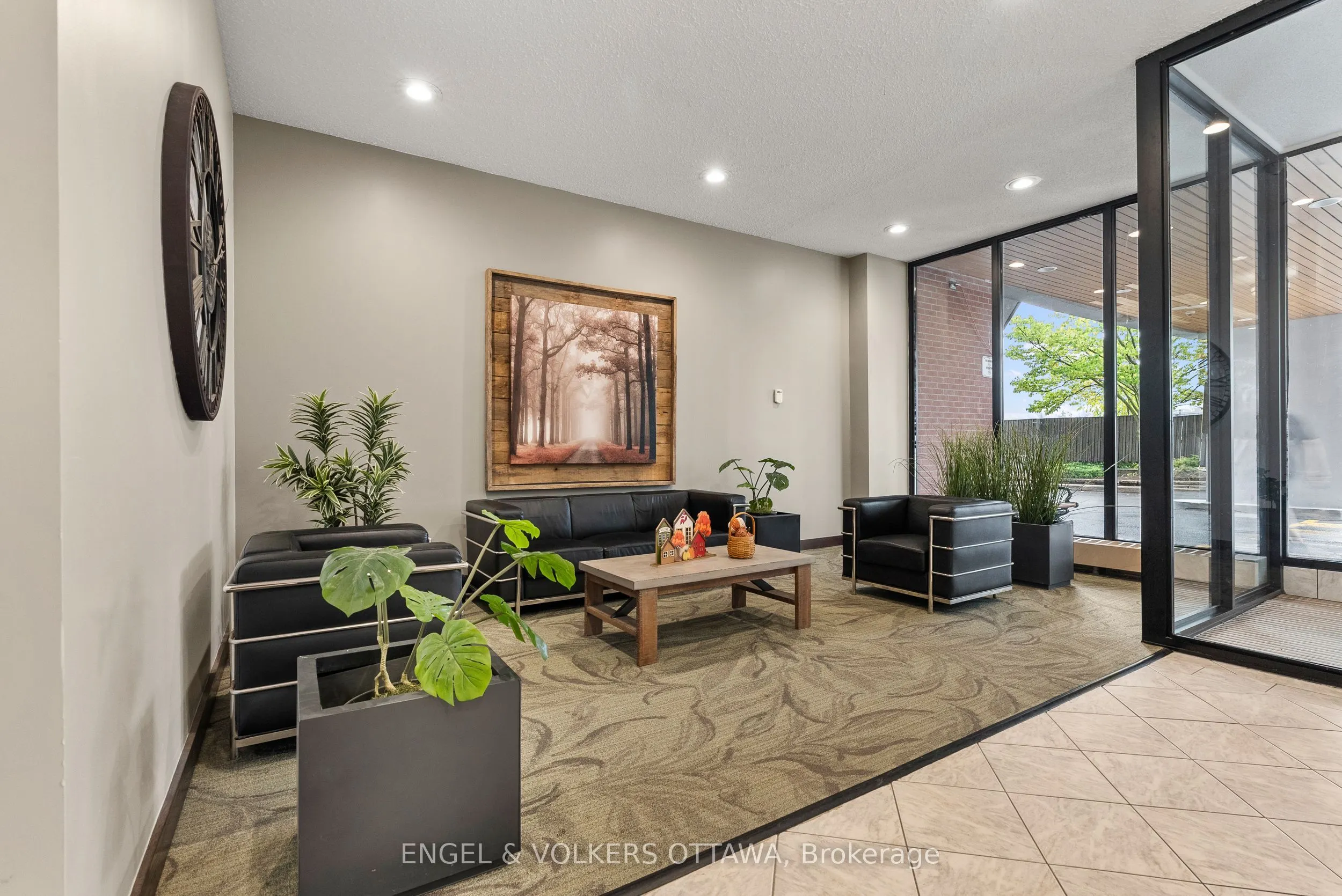 2951 Riverside Drive, #1006